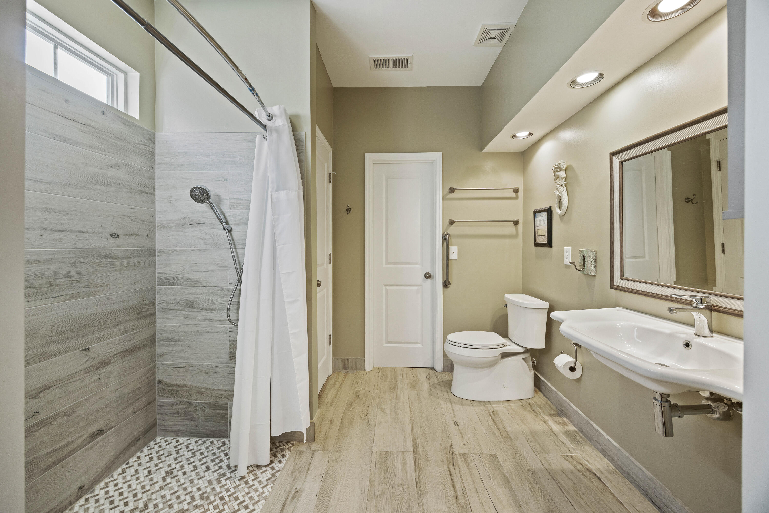 3031 Ellington Drive