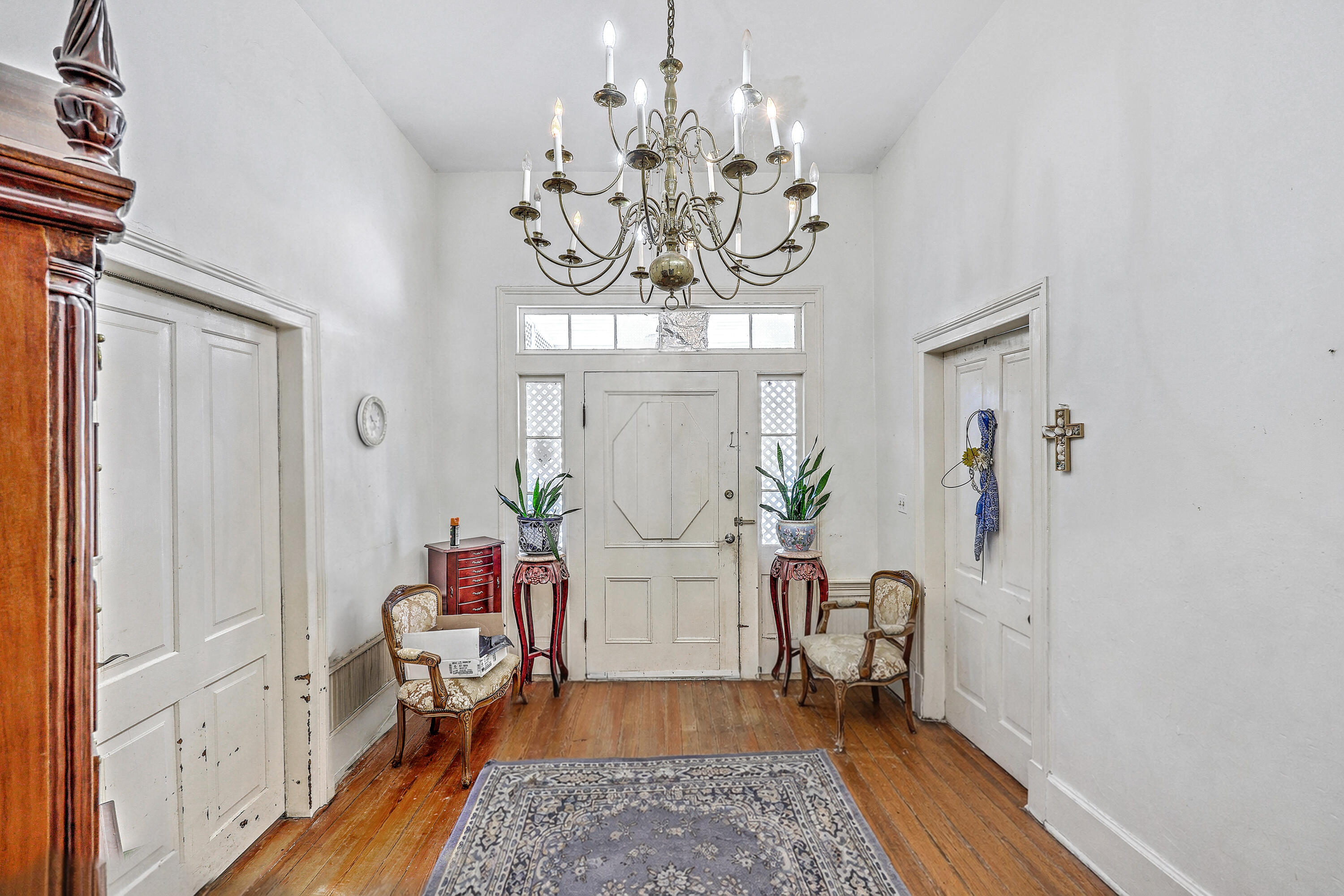 108 NW Railroad Avenue