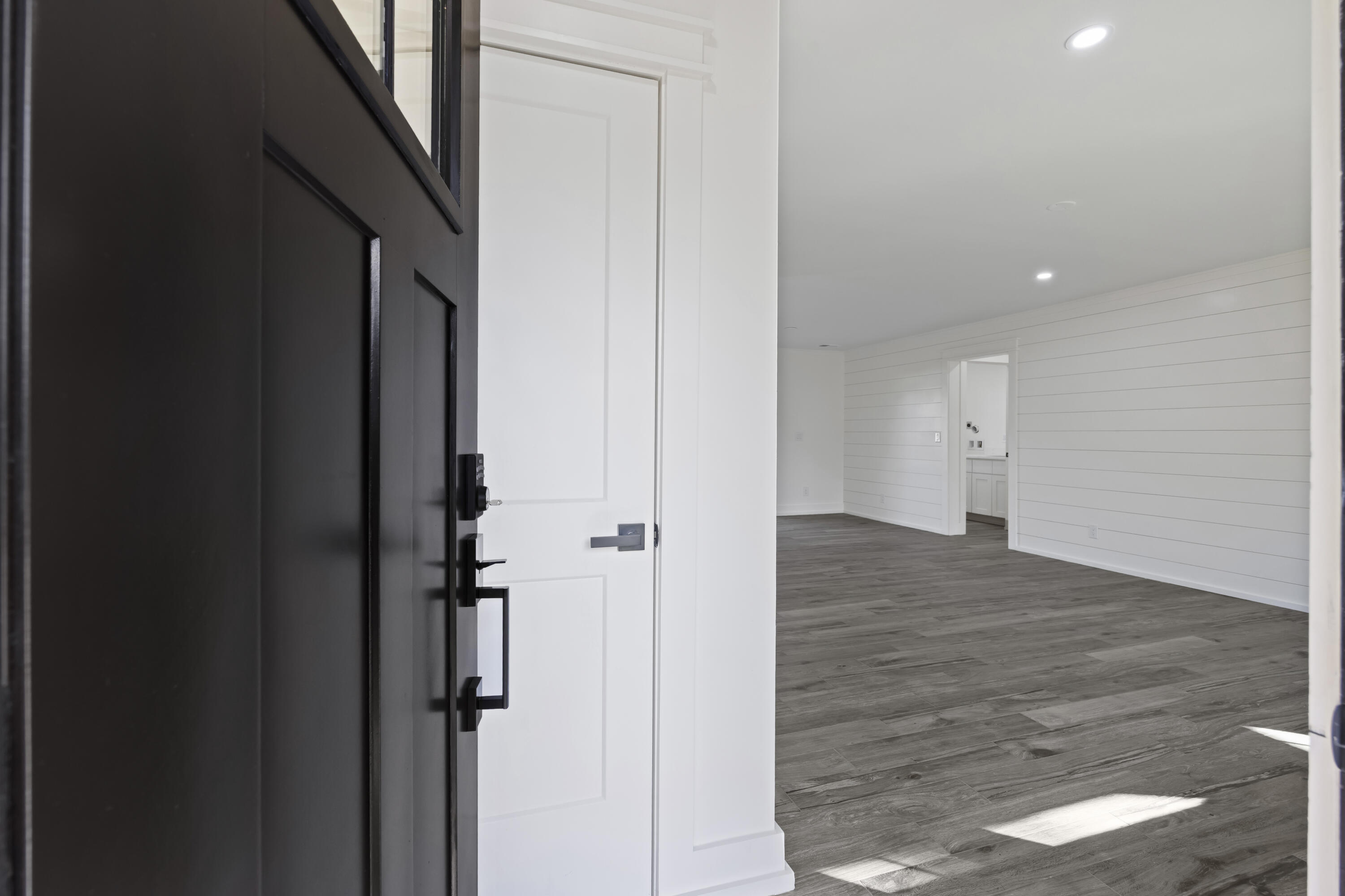 1328 Hermitage Avenue