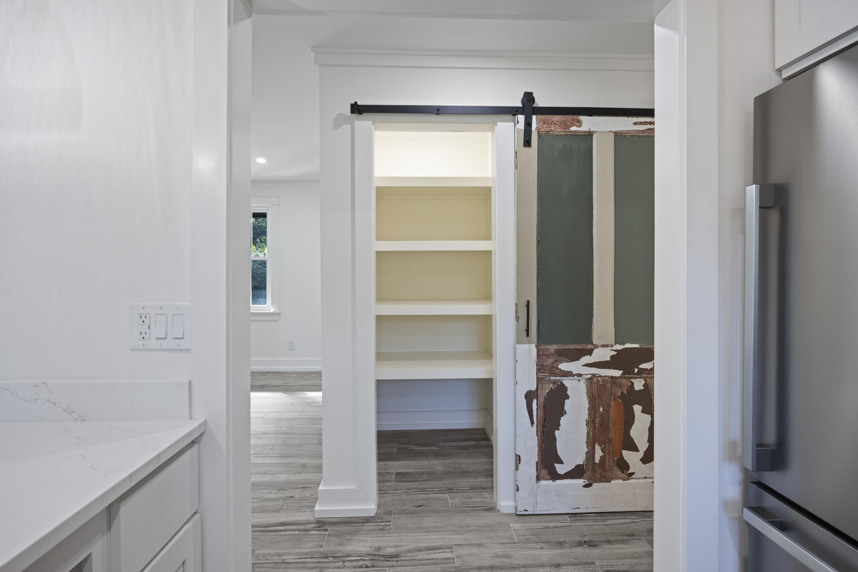 1328 Hermitage Avenue