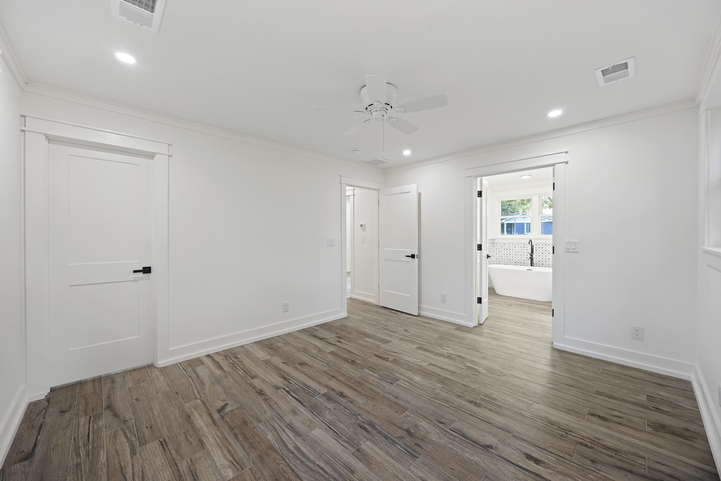 1328 Hermitage Avenue