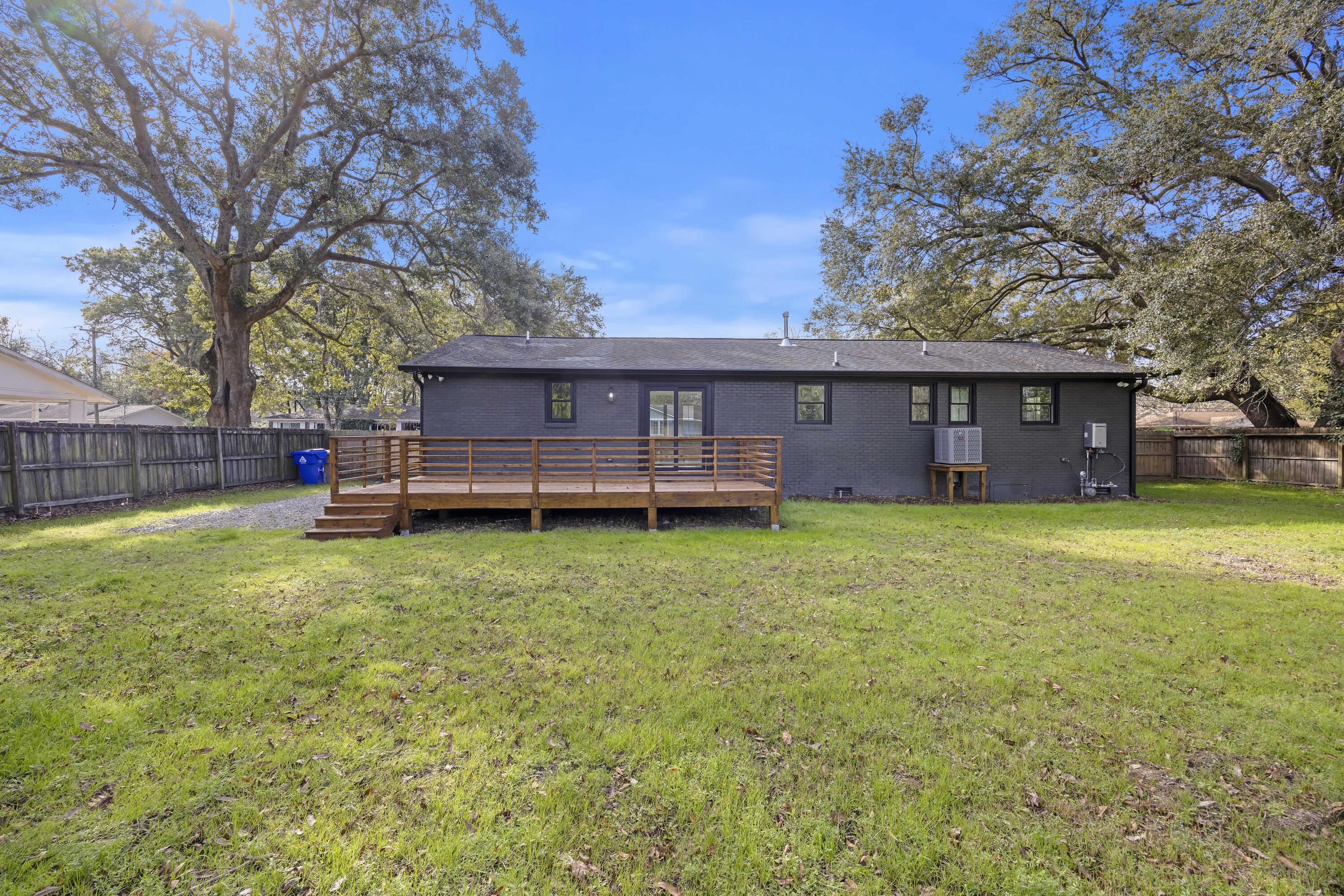 1328 Hermitage Avenue