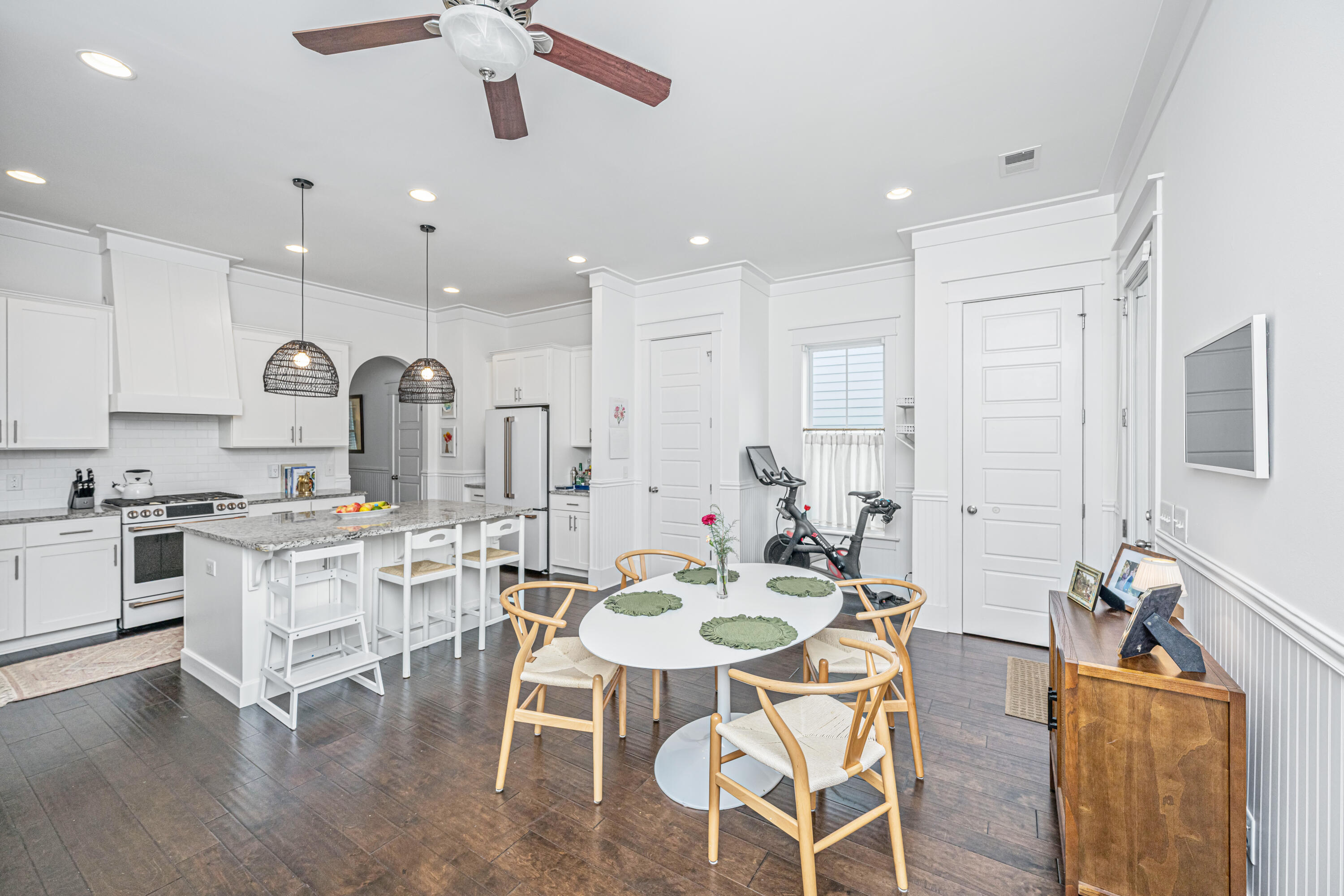 1216 Pressley Road
