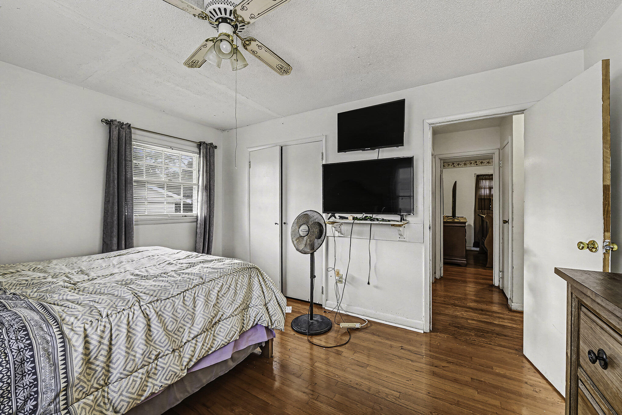 3358 Mountainbrook Avenue