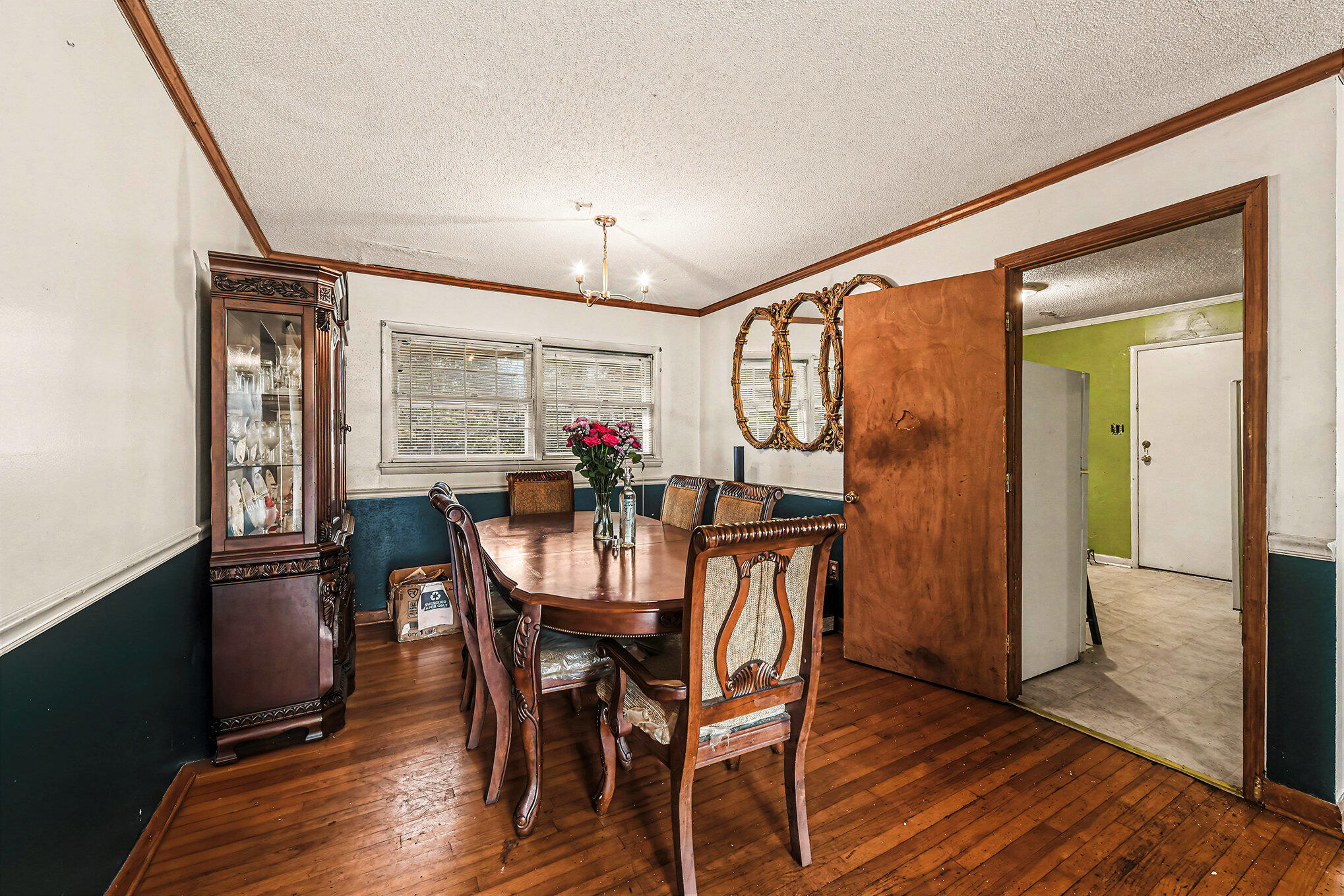 3358 Mountainbrook Avenue