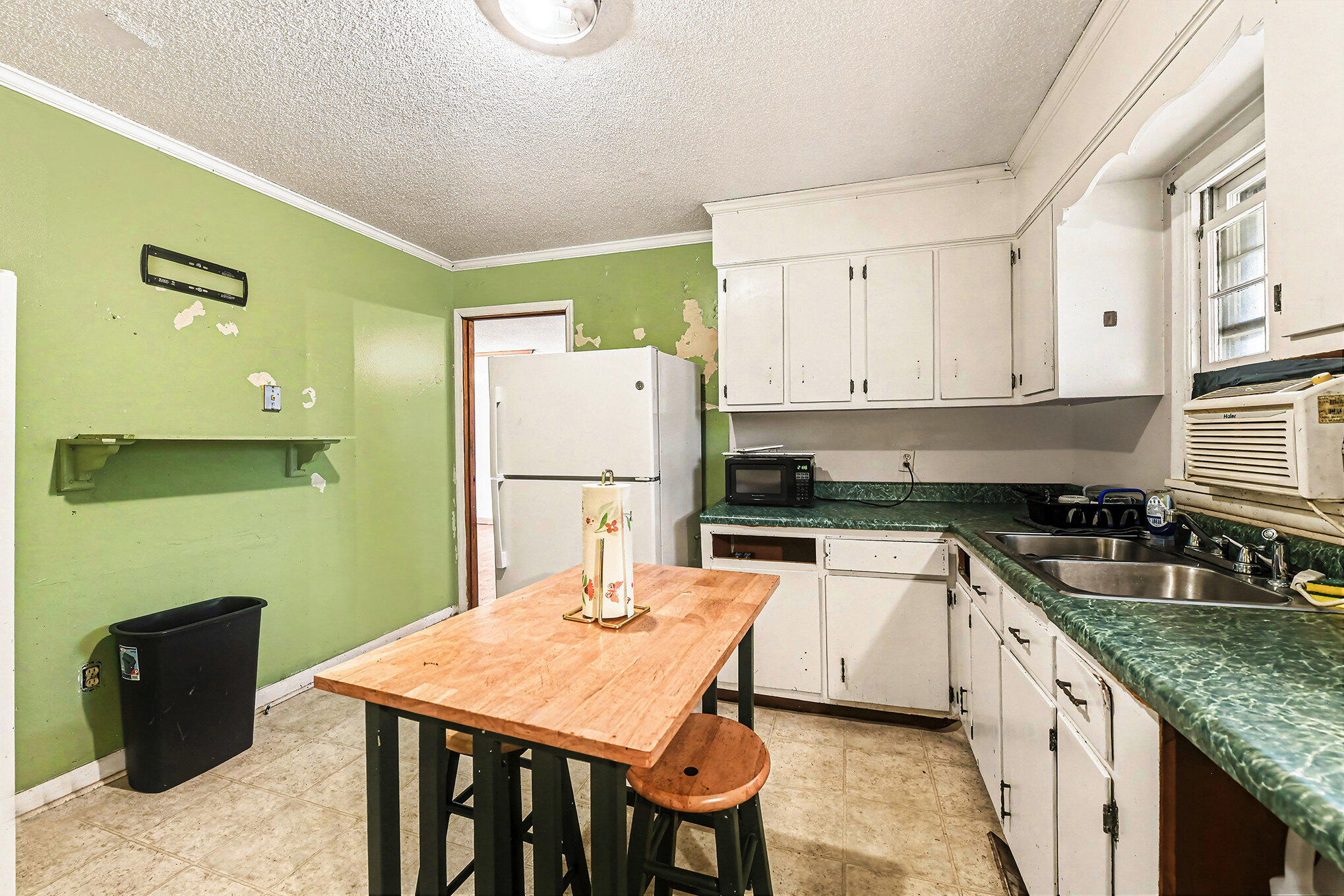 3358 Mountainbrook Avenue