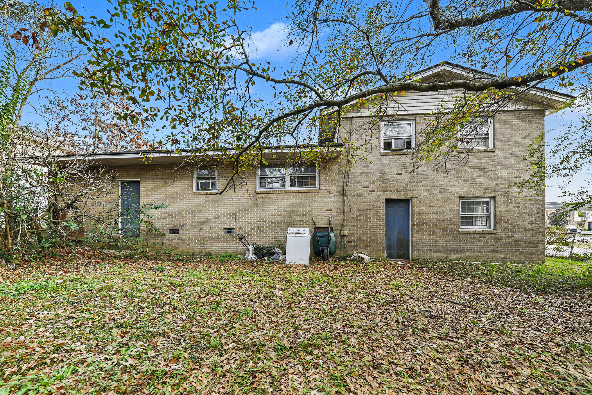 3358 Mountainbrook Avenue