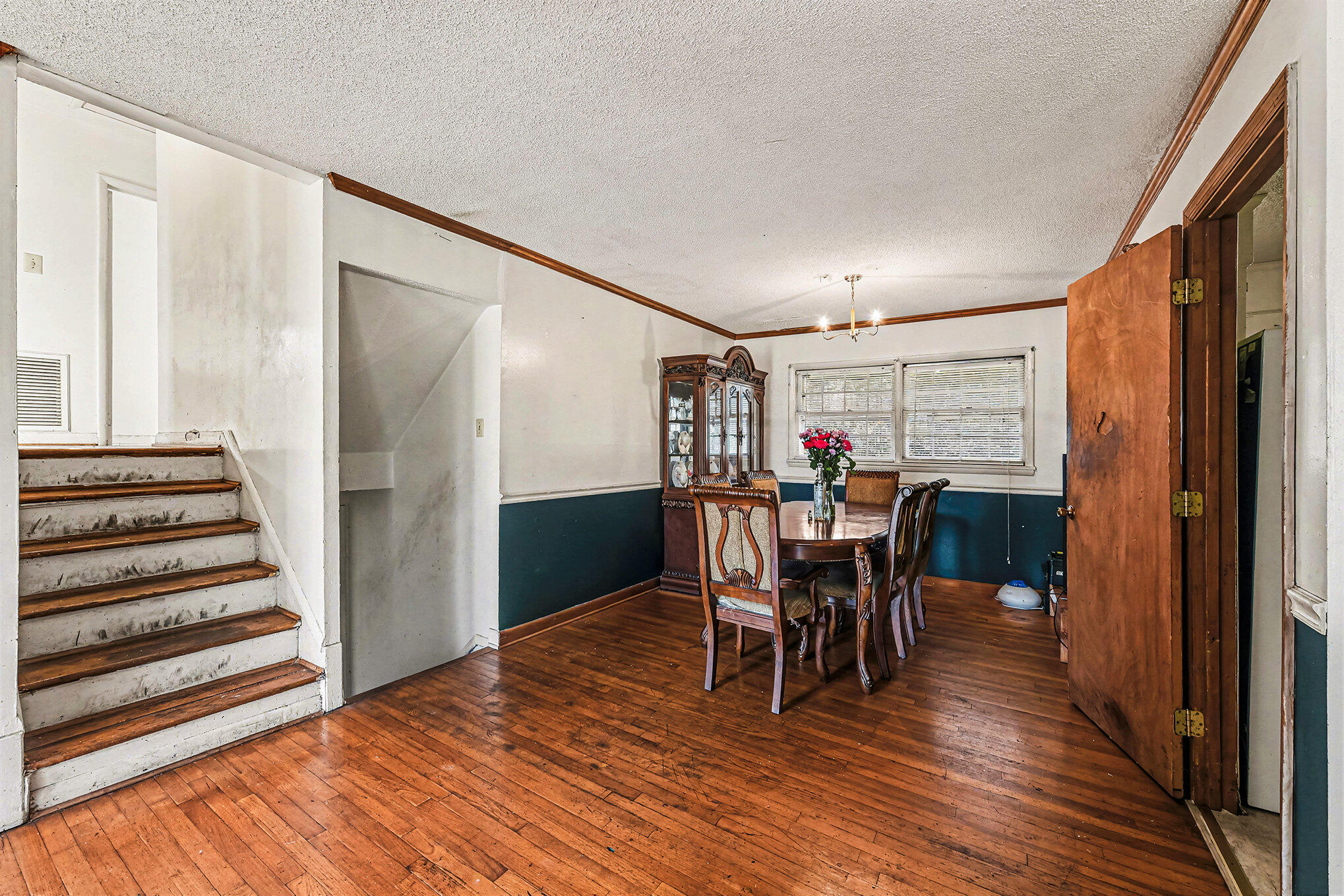 3358 Mountainbrook Avenue