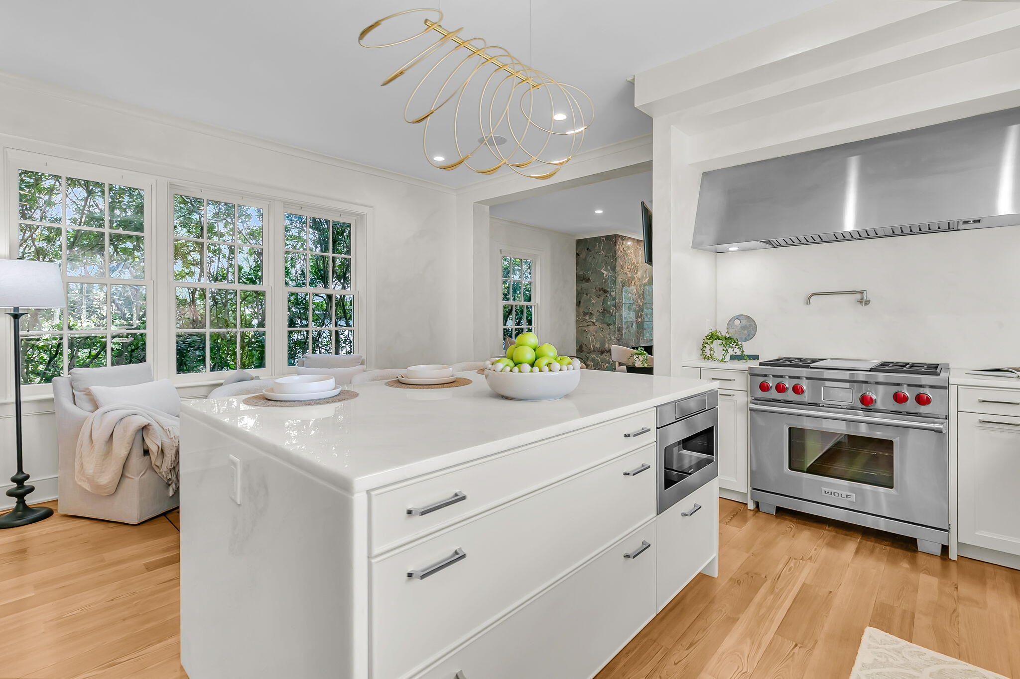 14 1/2 Murray Boulevard