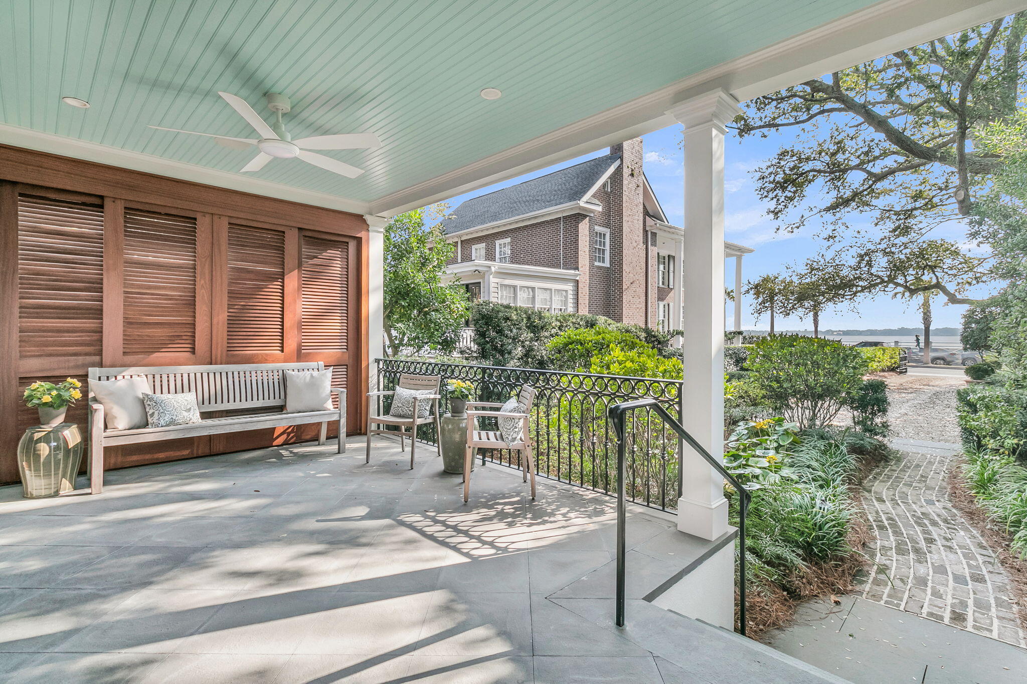 14 1/2 Murray Boulevard