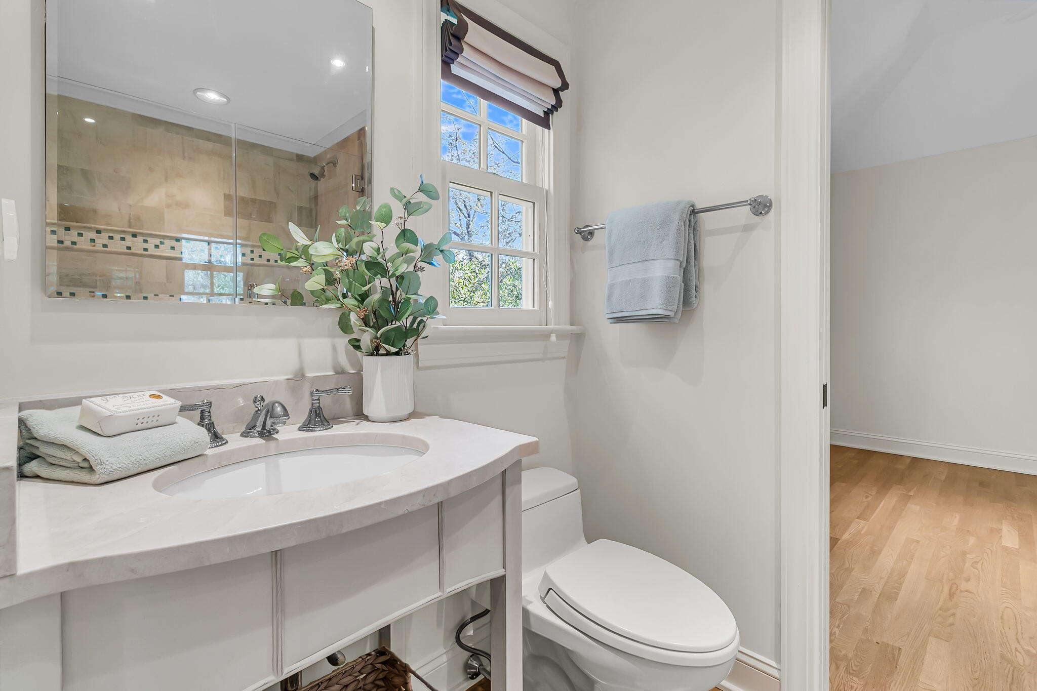 14 1/2 Murray Boulevard