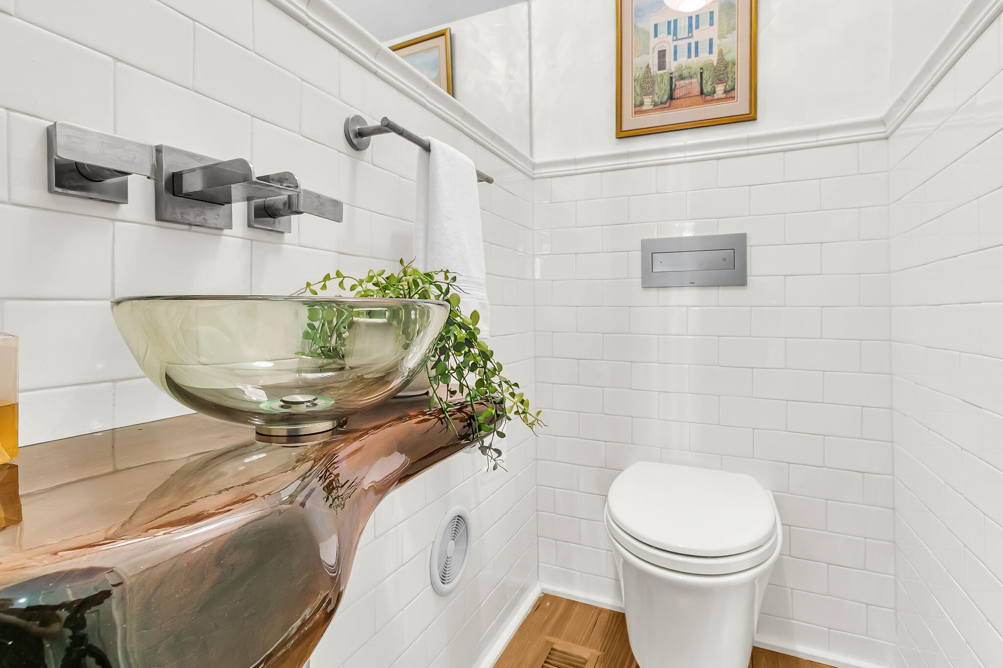 14 1/2 Murray Boulevard