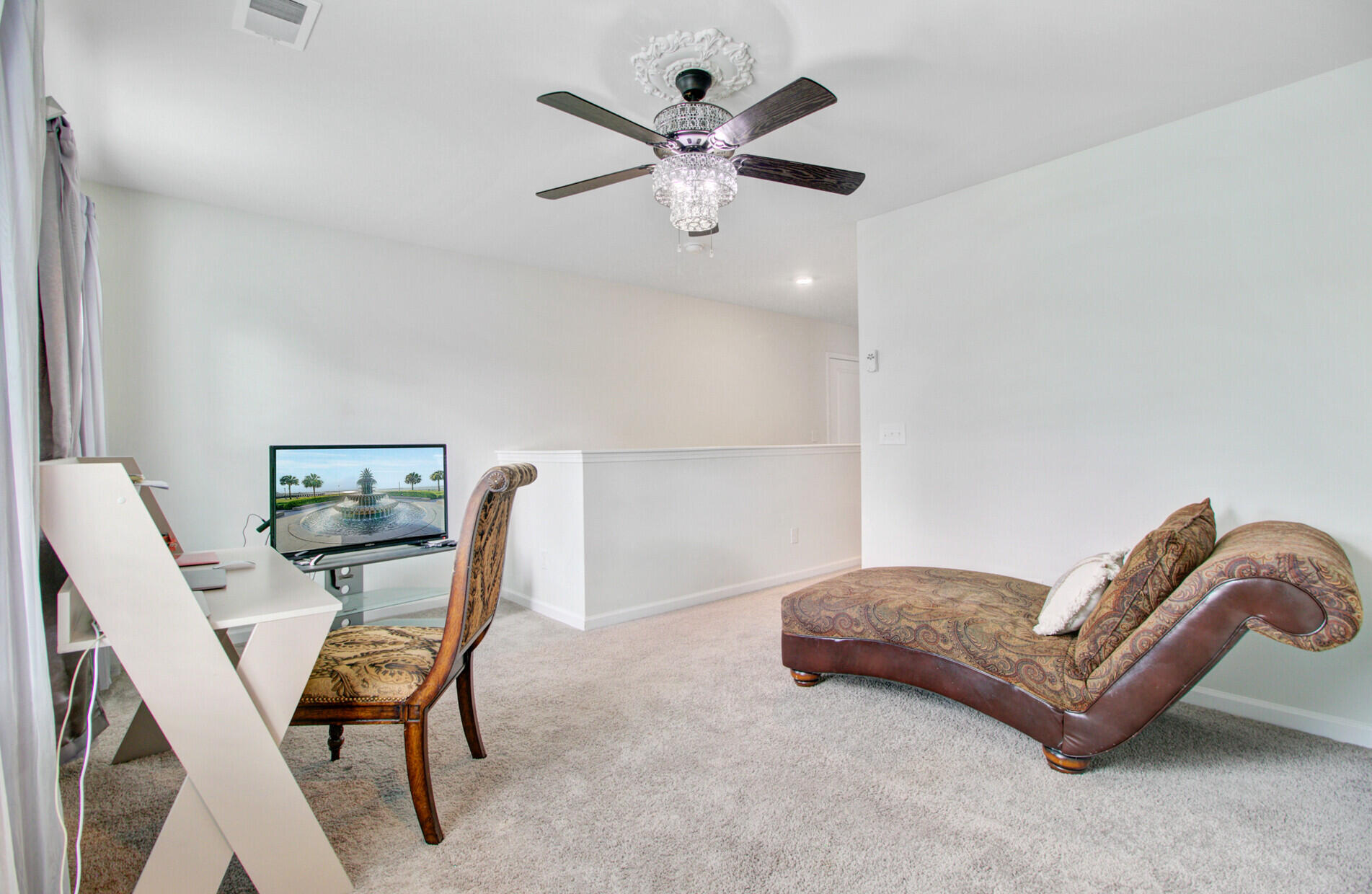 142 Clydesdale Circle