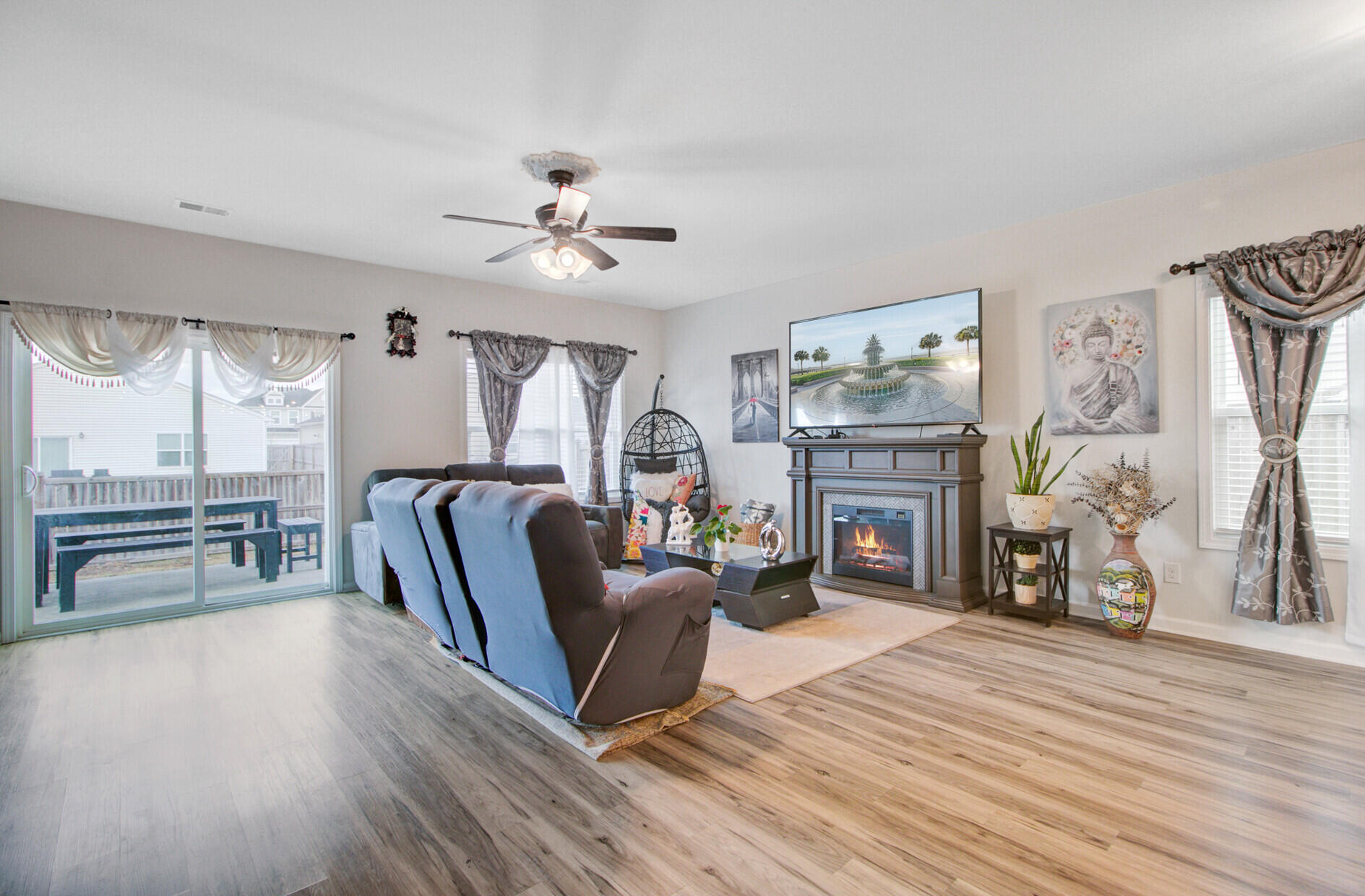 142 Clydesdale Circle