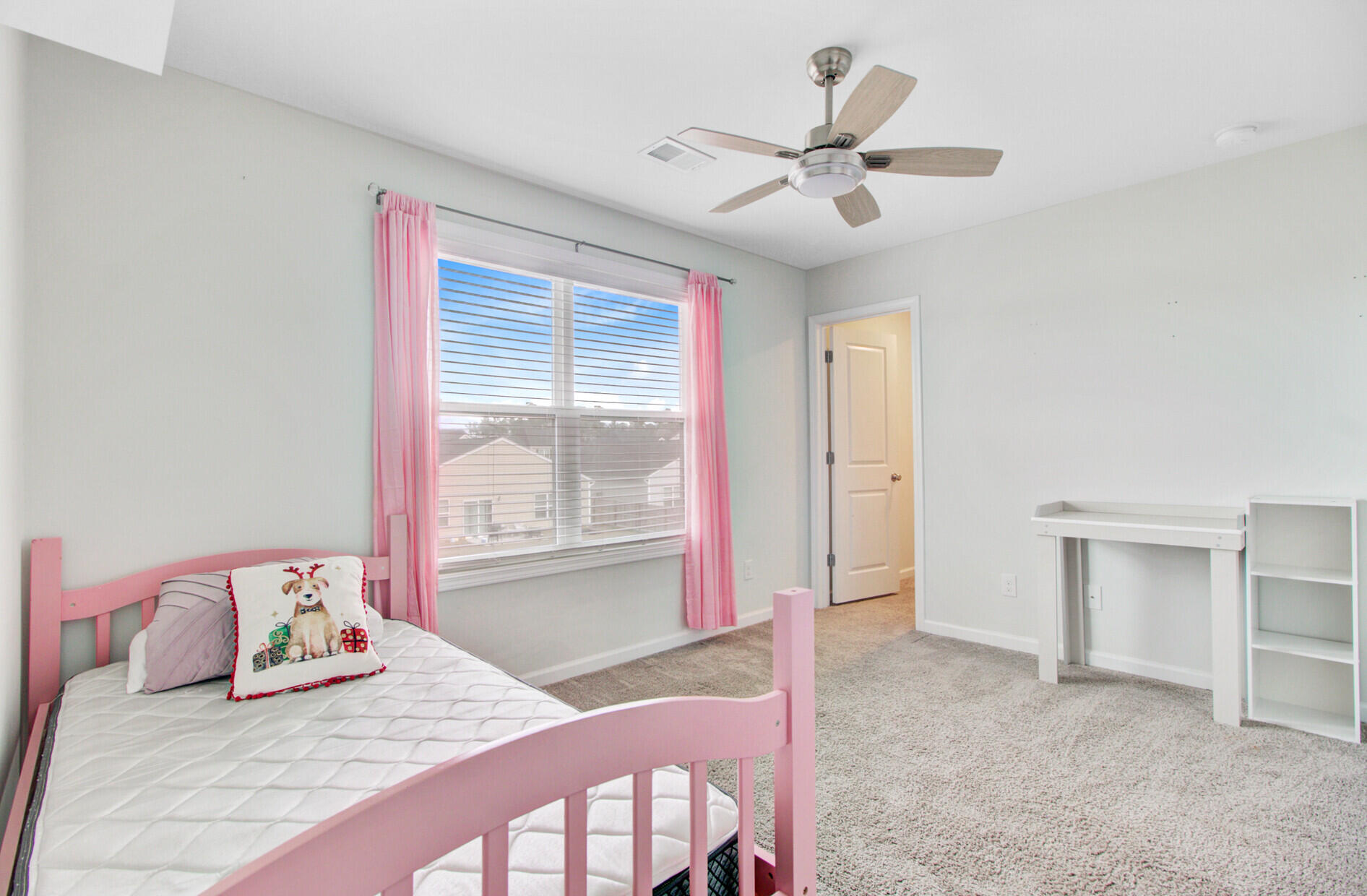 142 Clydesdale Circle