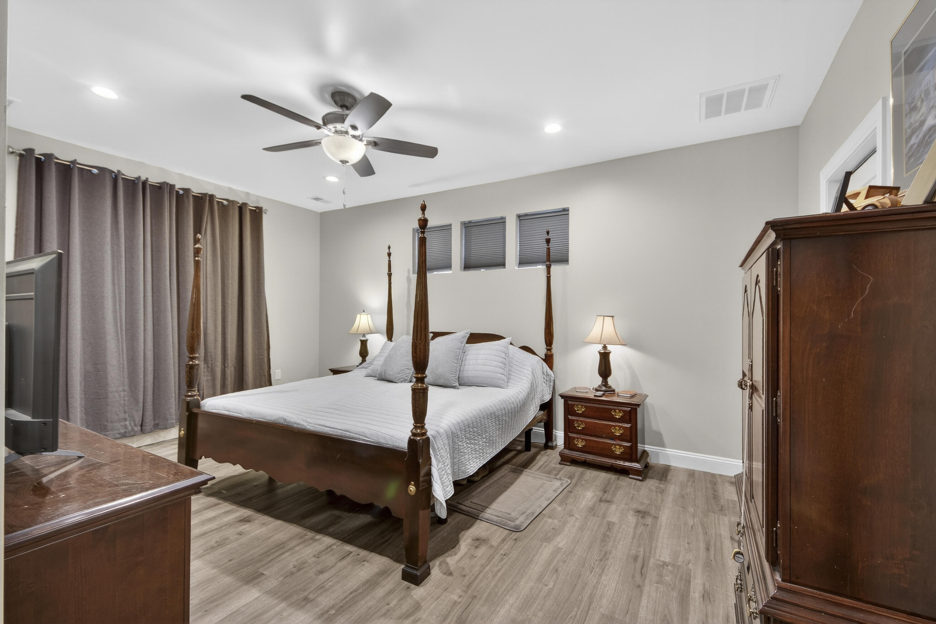 1723 W Avalon Circle