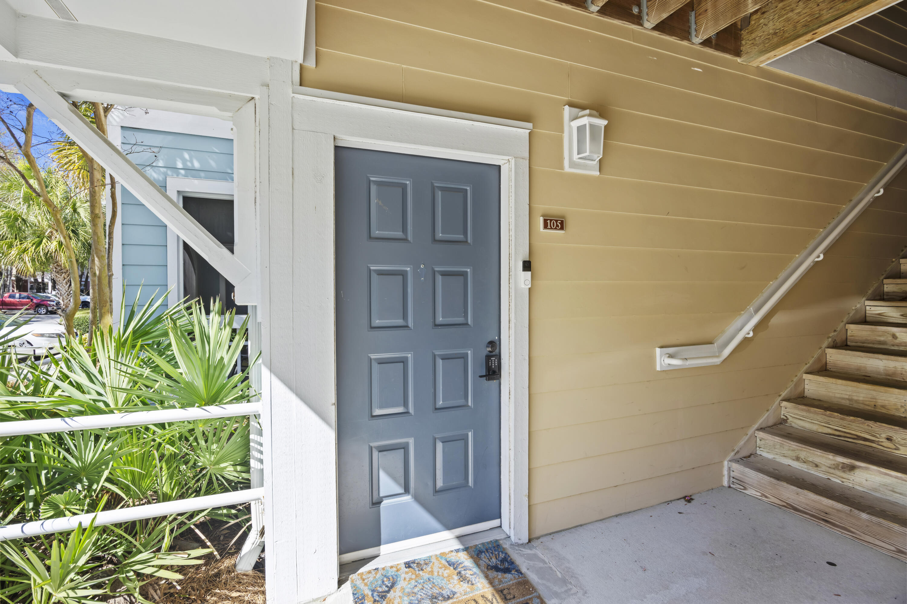 200 Bucksley Lane # 105