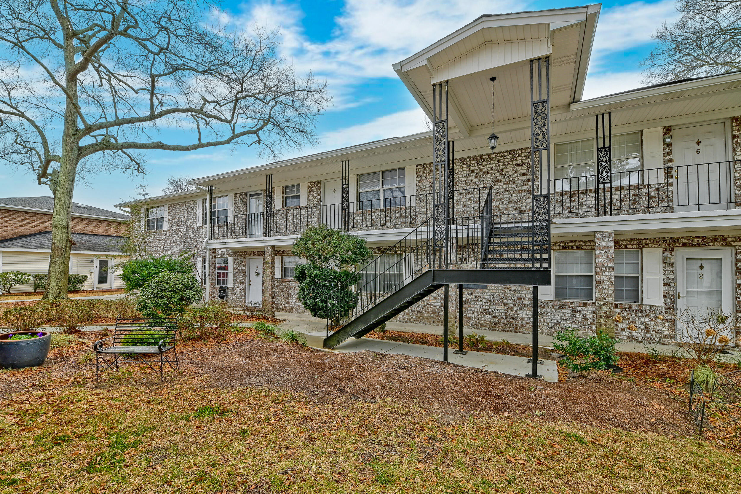 516 Arlington Drive # B8