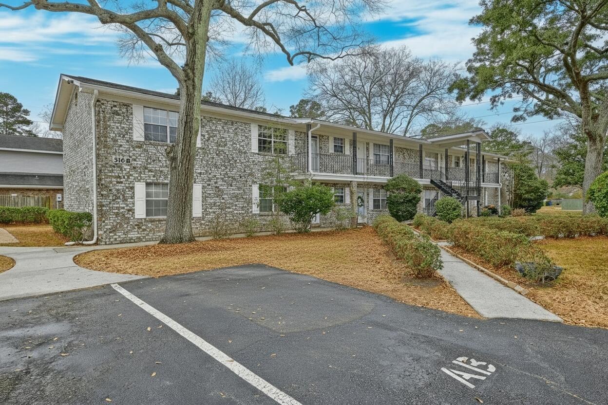 516 Arlington Drive # B8