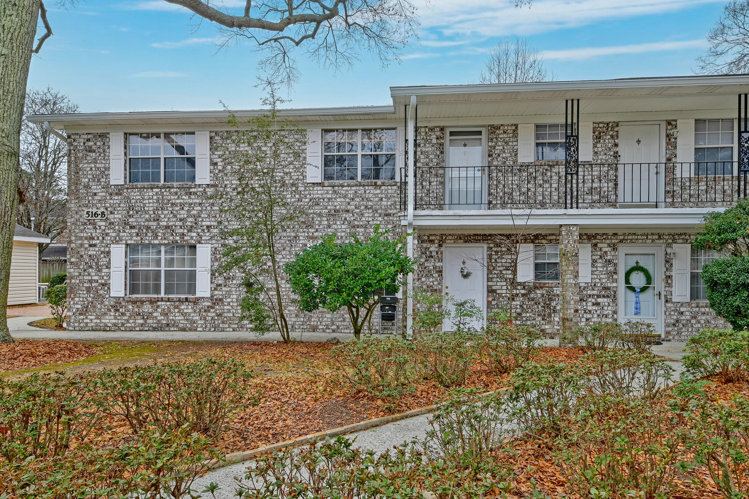516 Arlington Drive # B8