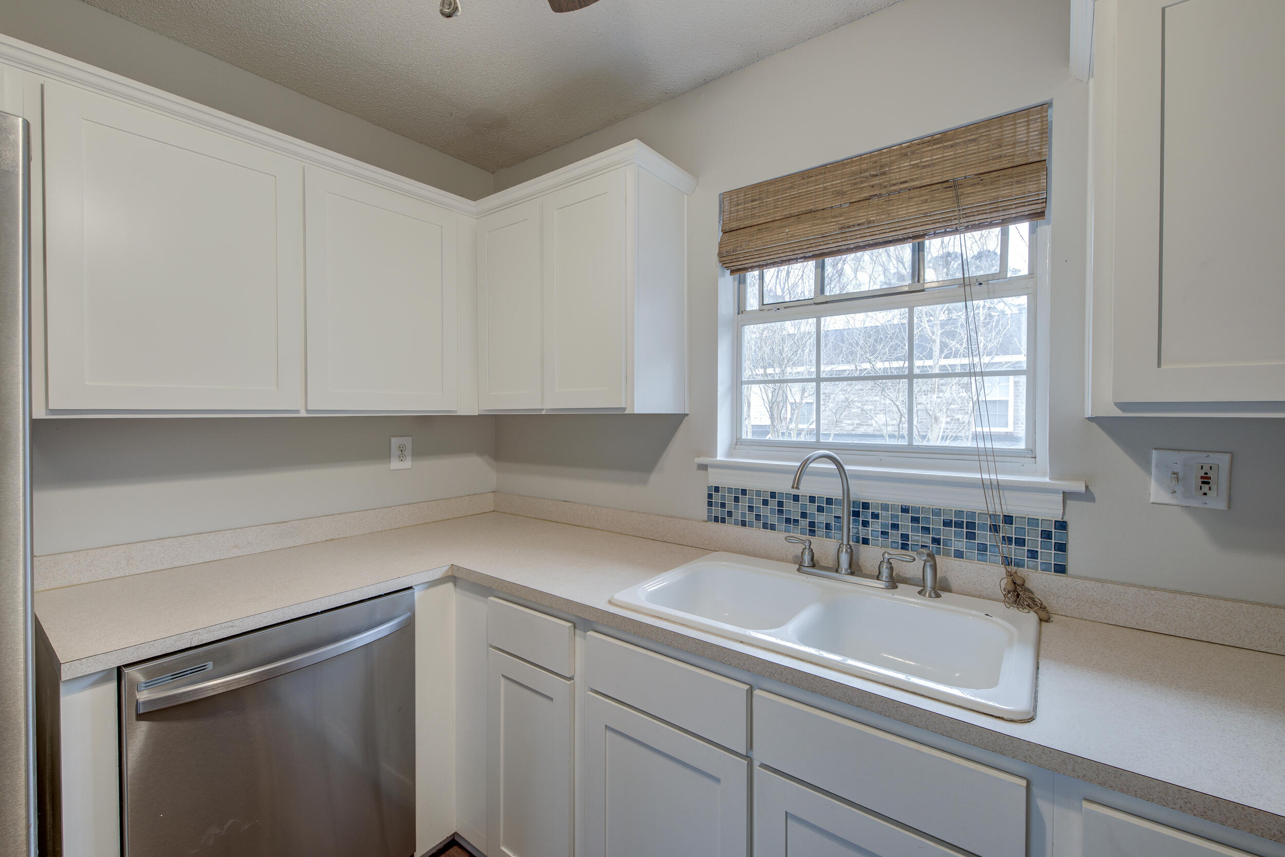 516 Arlington Drive # B8