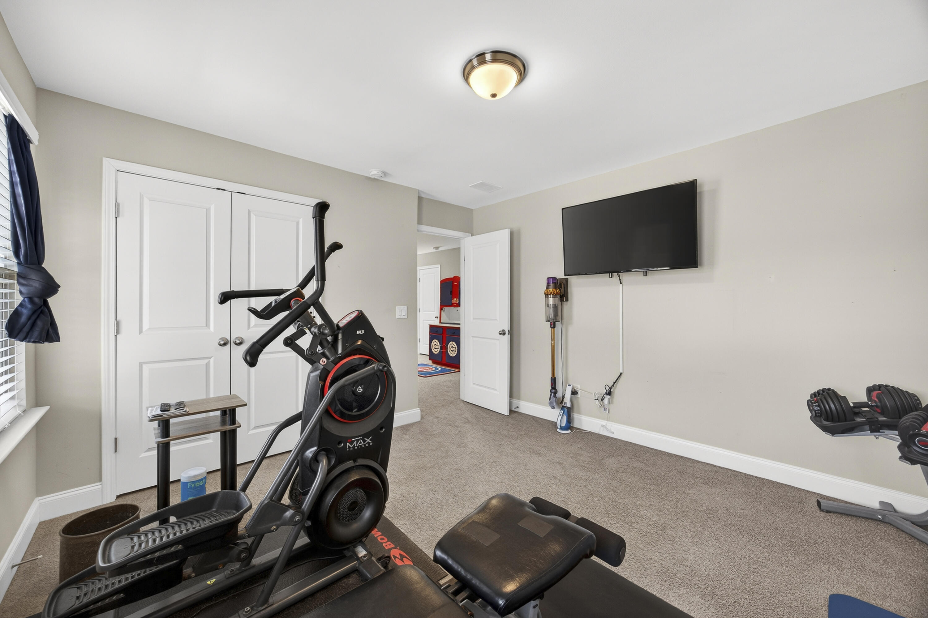 689 W Butternut Road