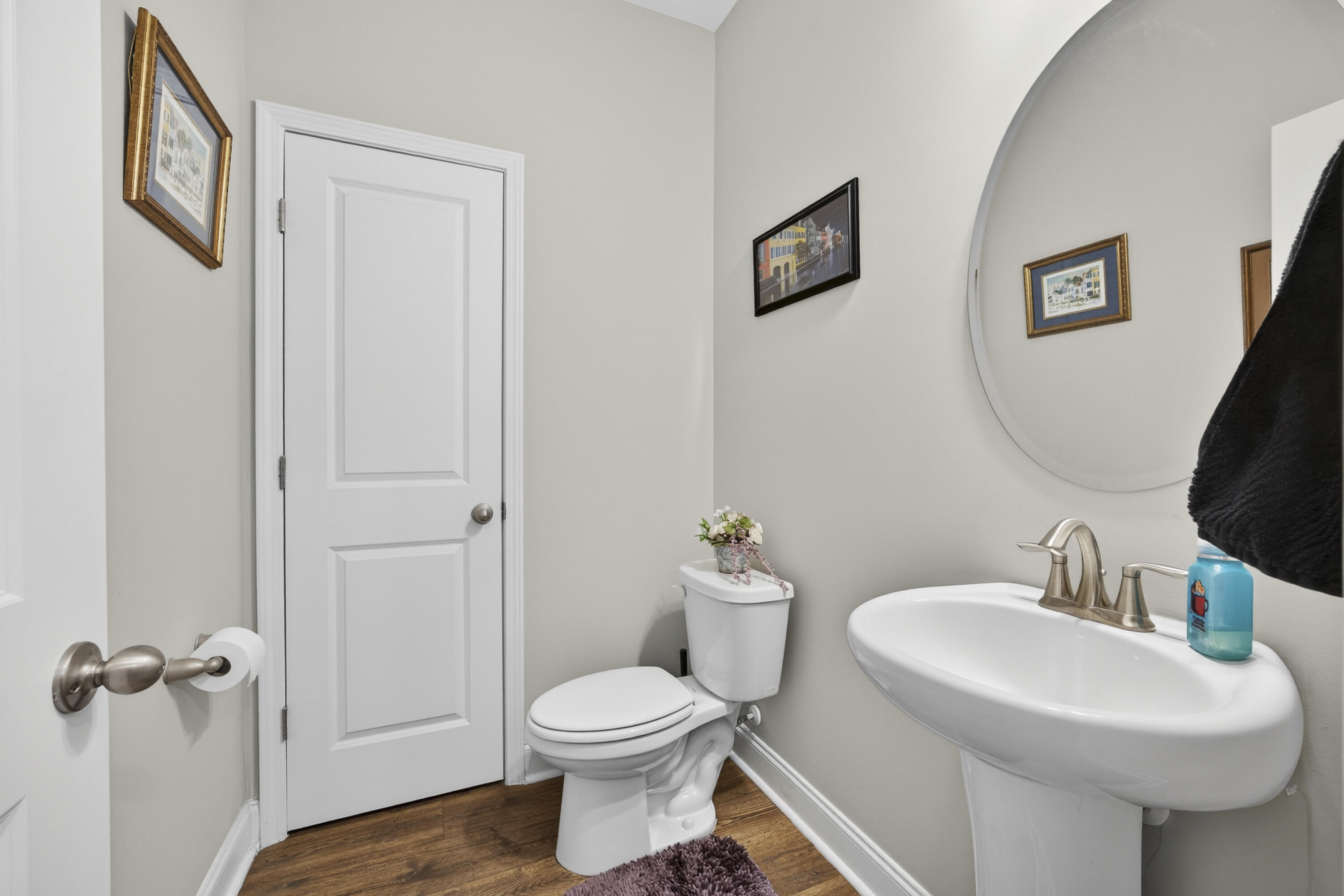 689 W Butternut Road