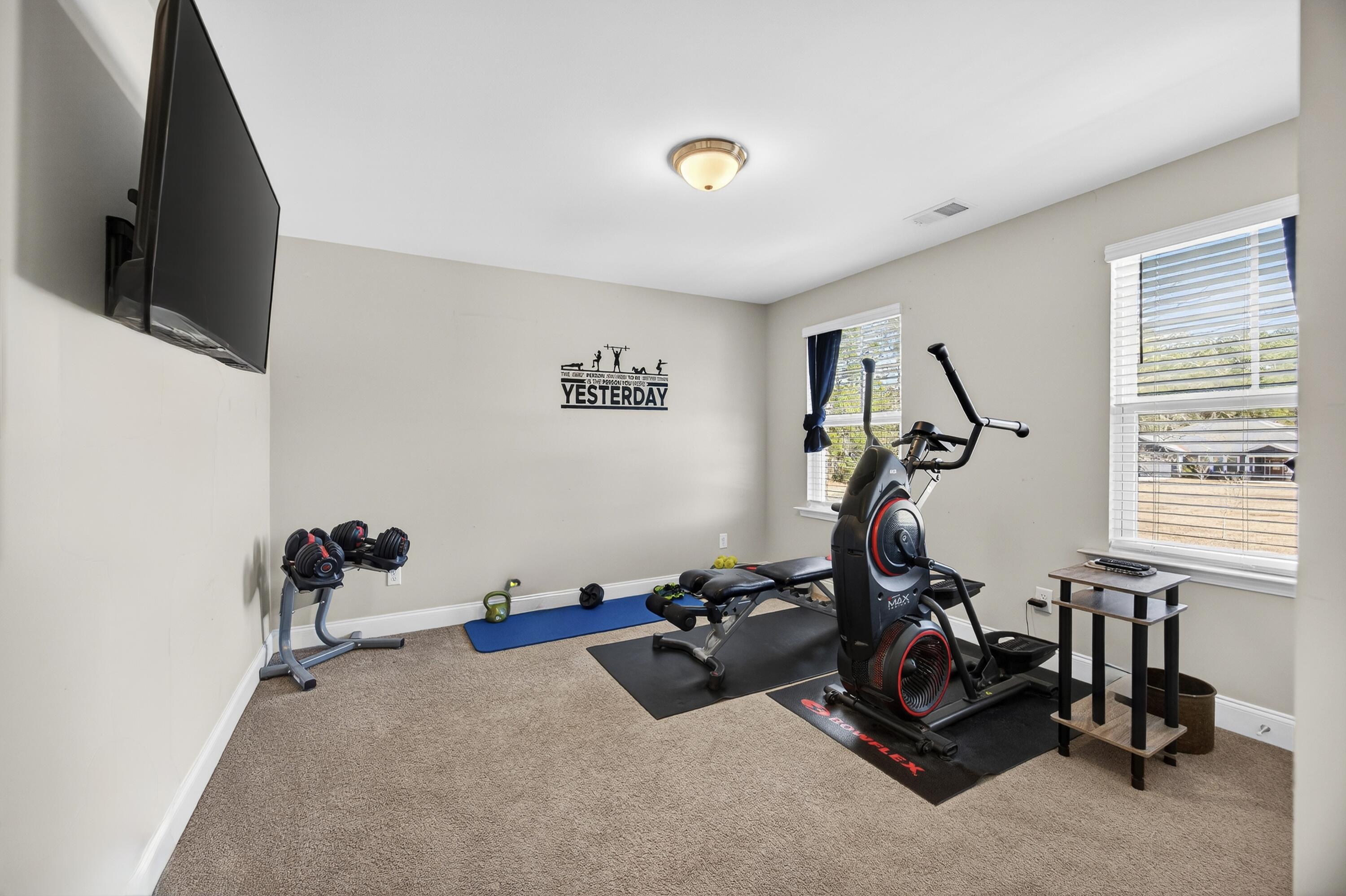 689 W Butternut Road