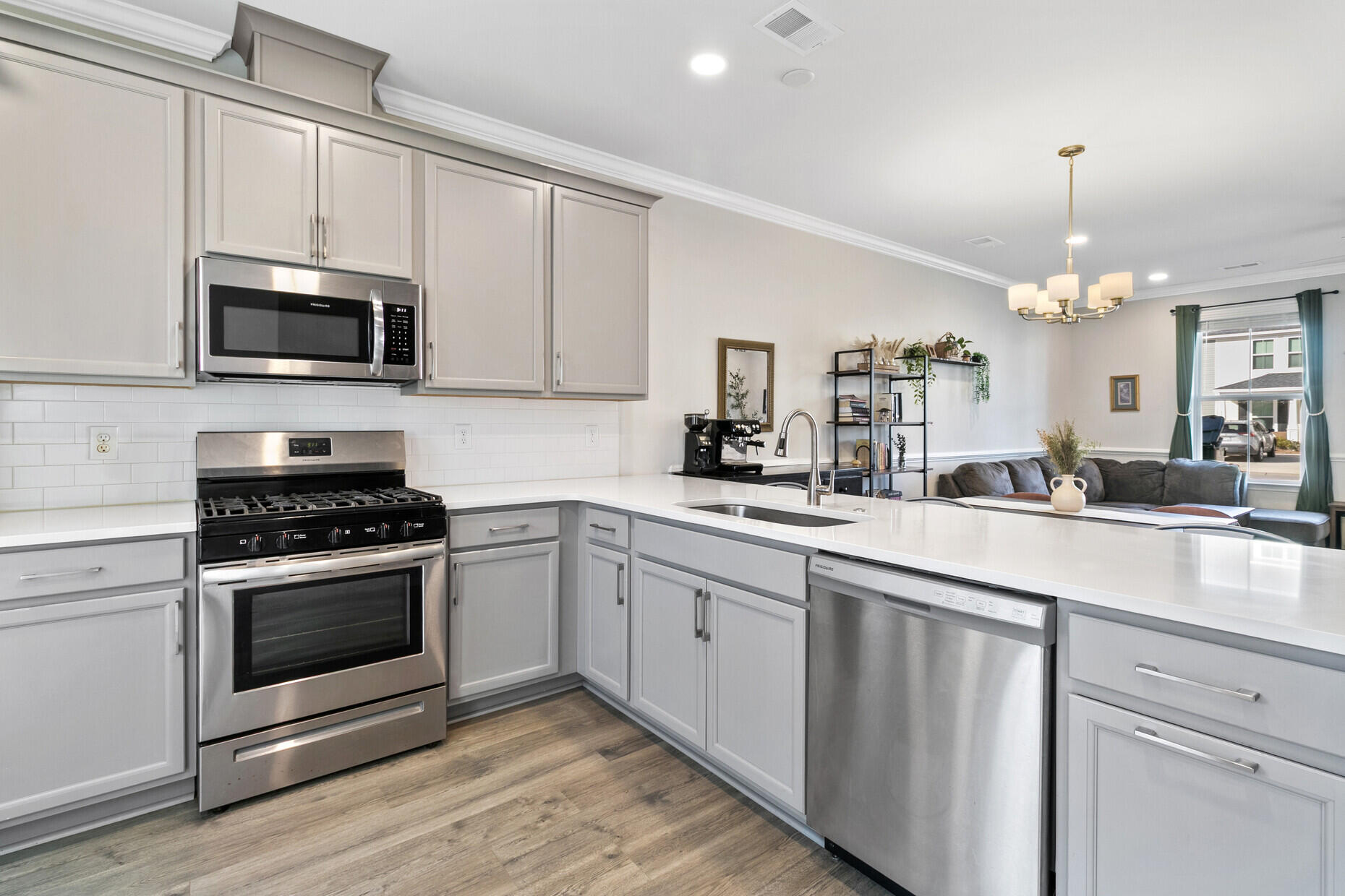 511 Green Fern Drive Highway # 62