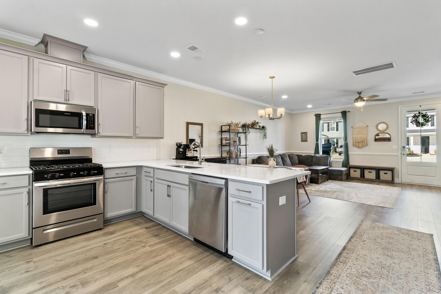 511 Green Fern Drive Highway # 62