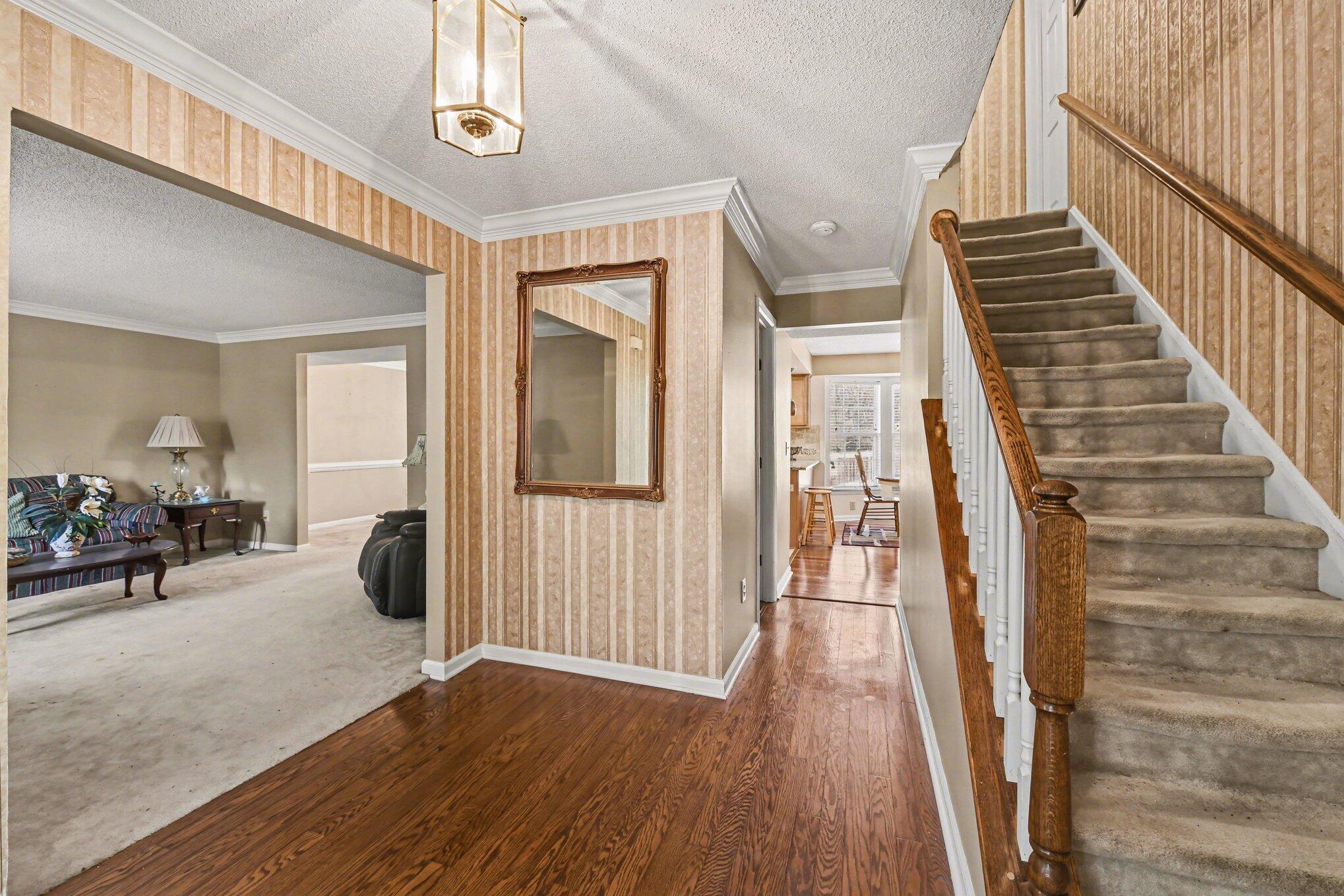 104 N Pembroke Drive