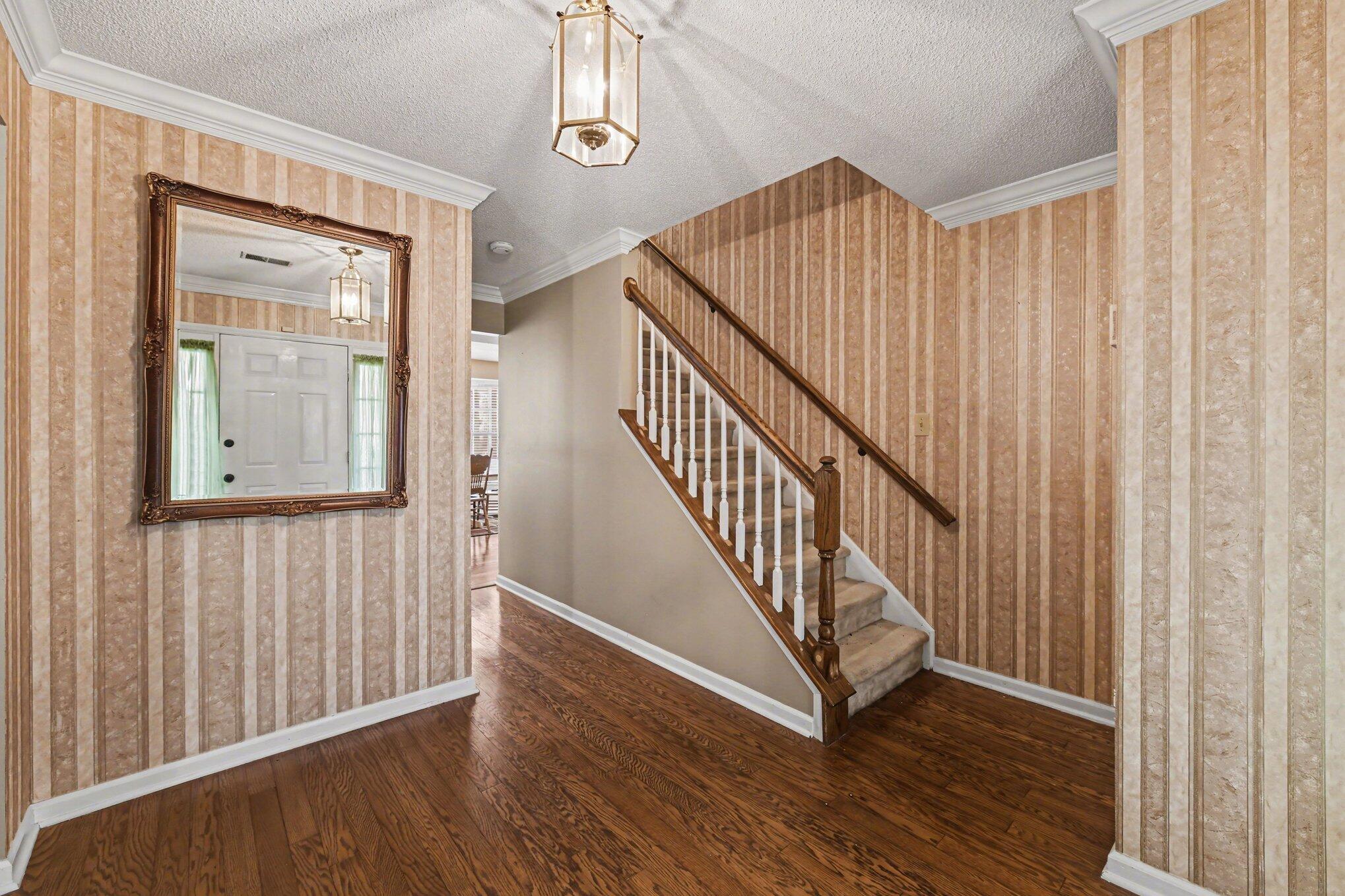 104 N Pembroke Drive