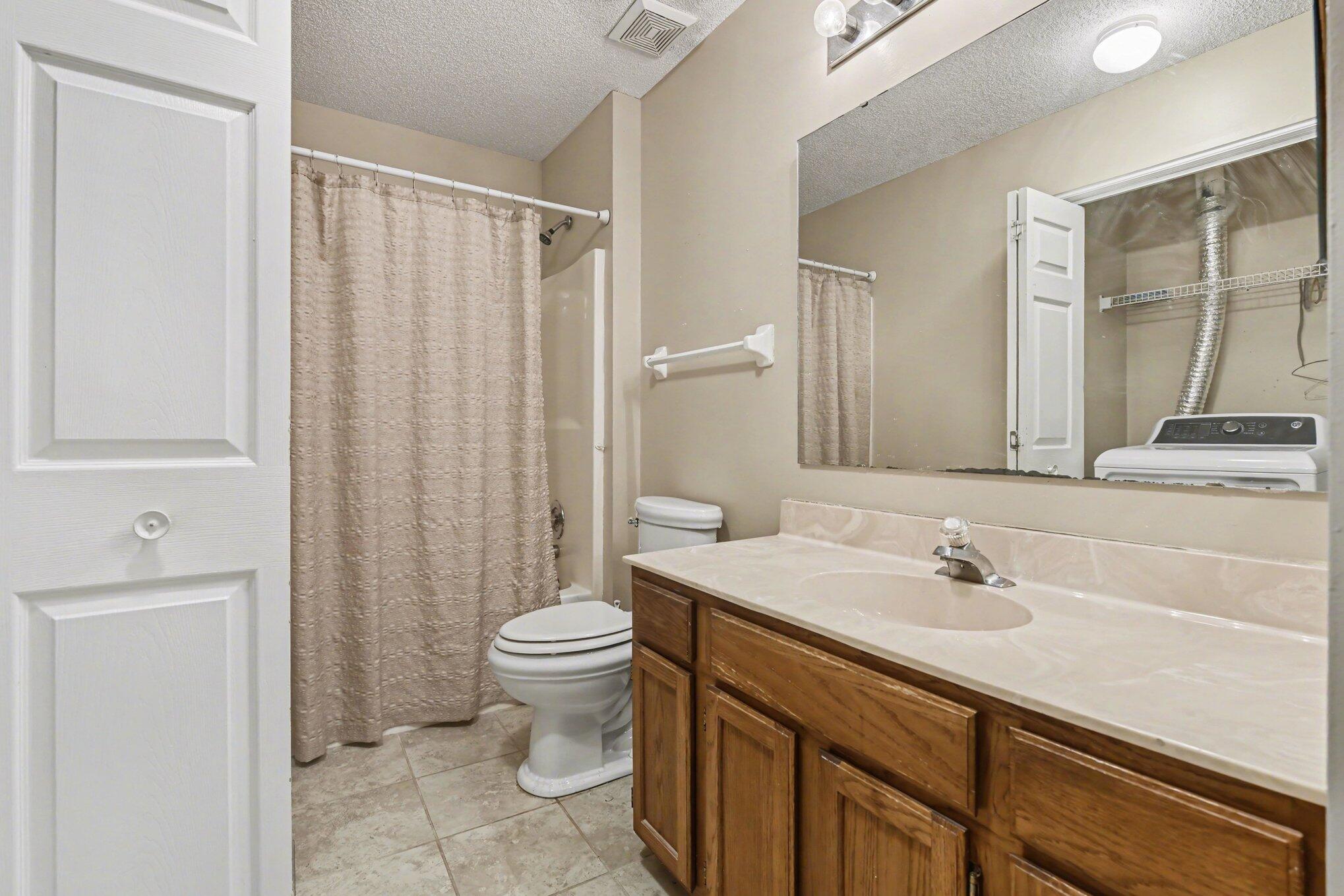 104 N Pembroke Drive