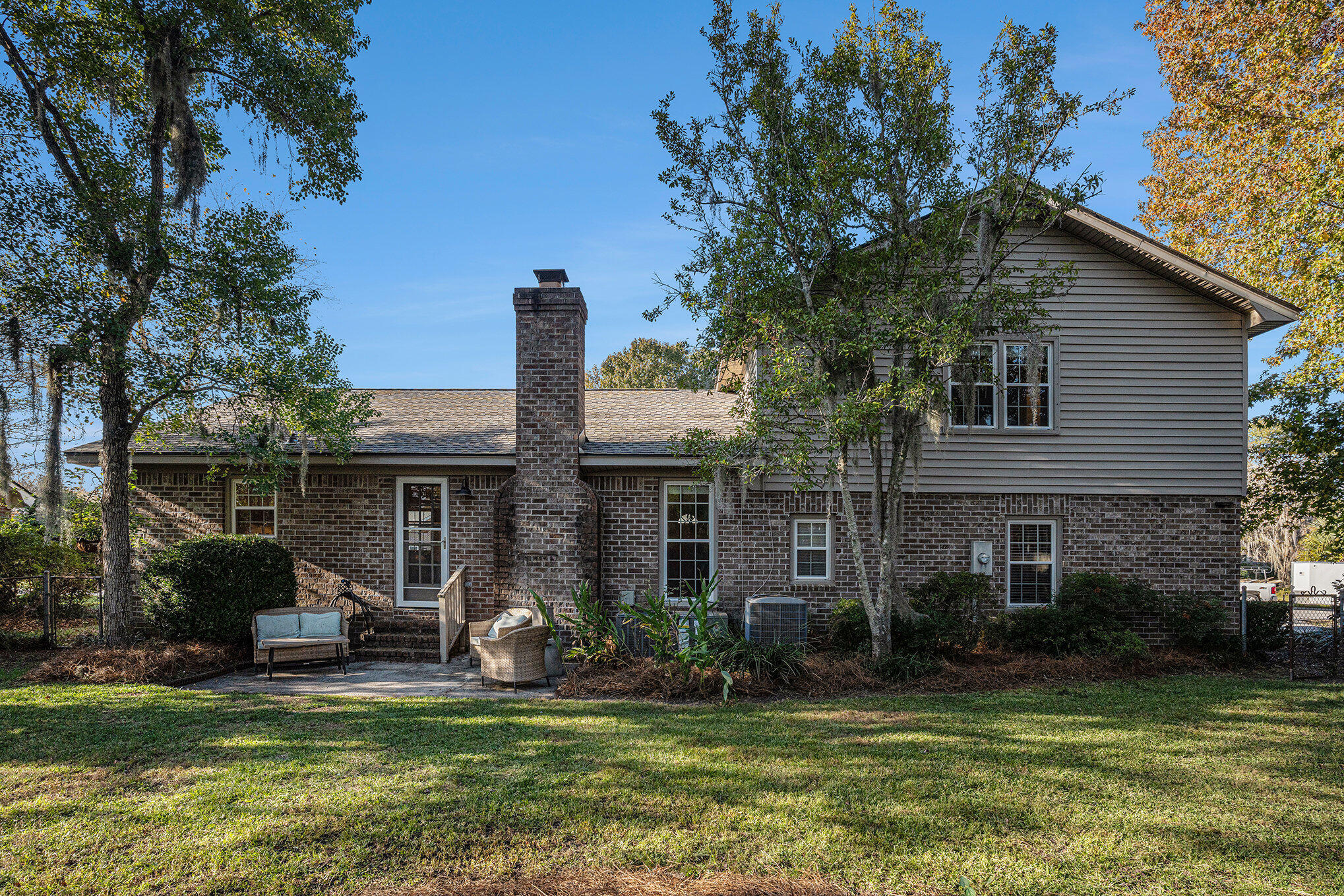 2923 Sugarbush Way