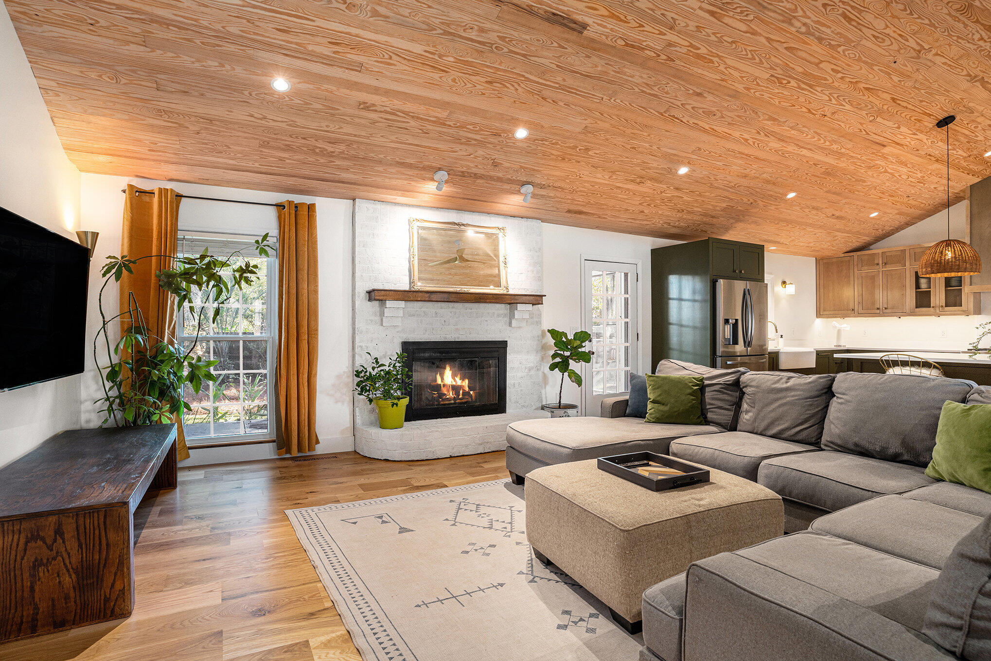 2923 Sugarbush Way