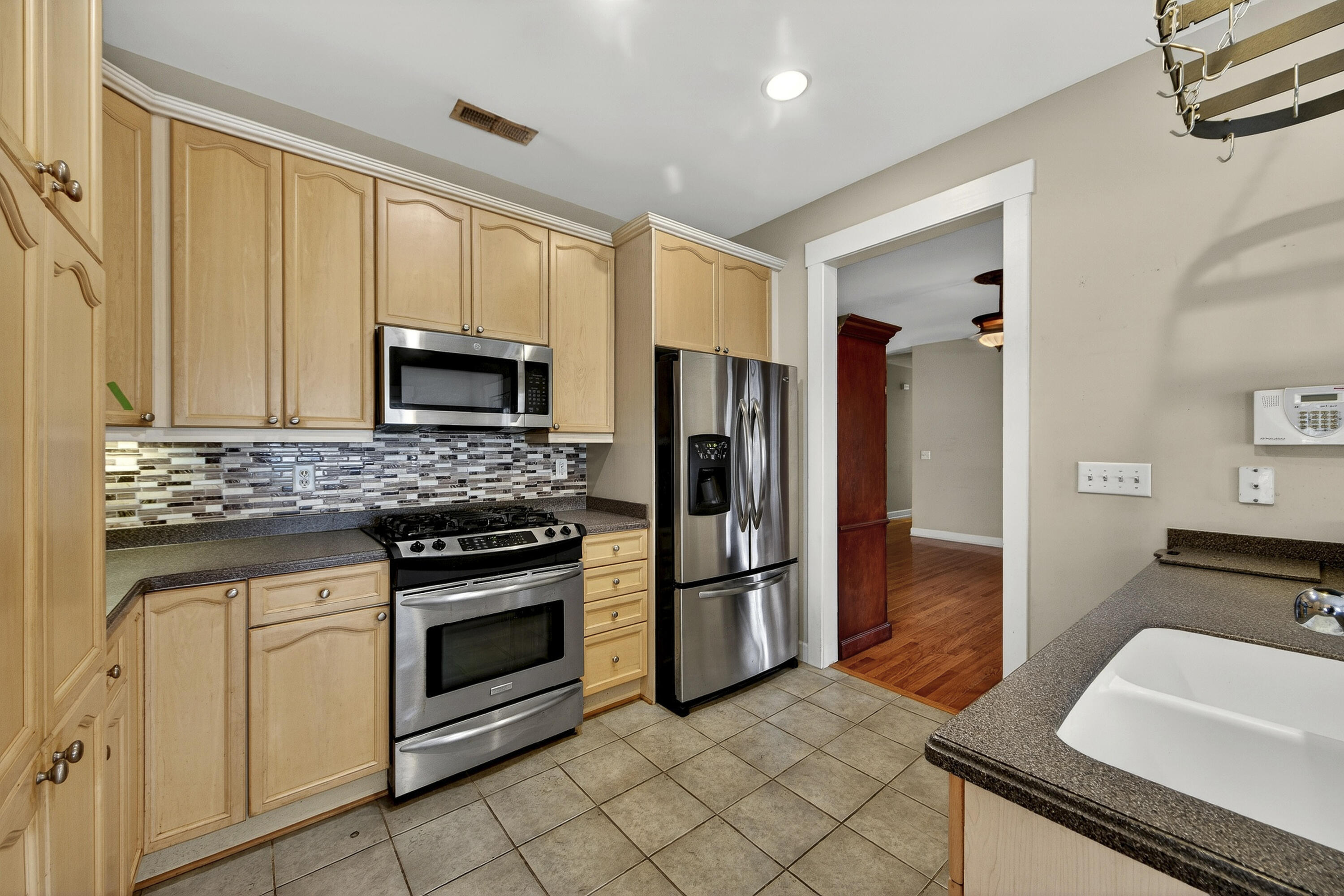 231 N Ainsdale Drive