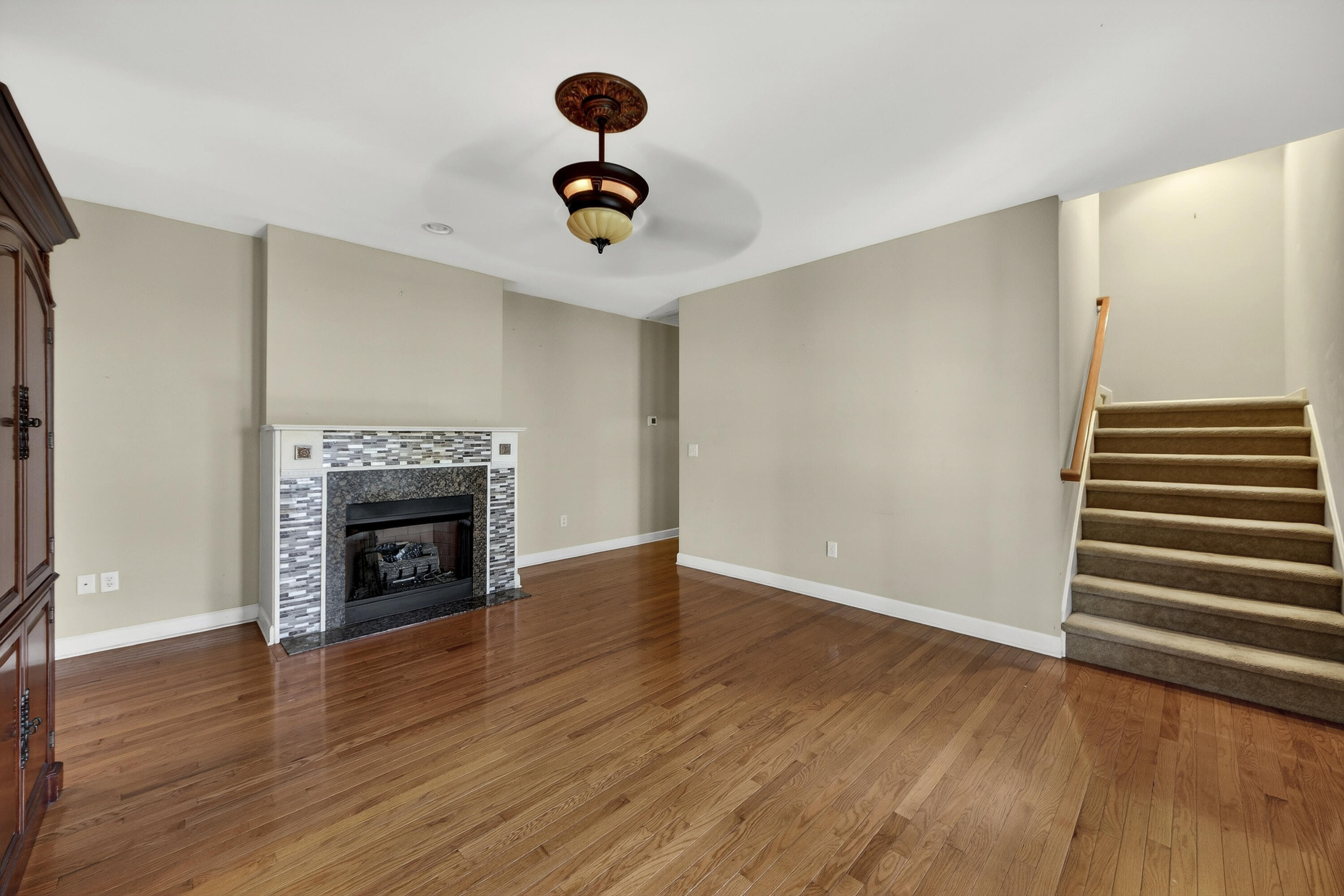 231 N Ainsdale Drive