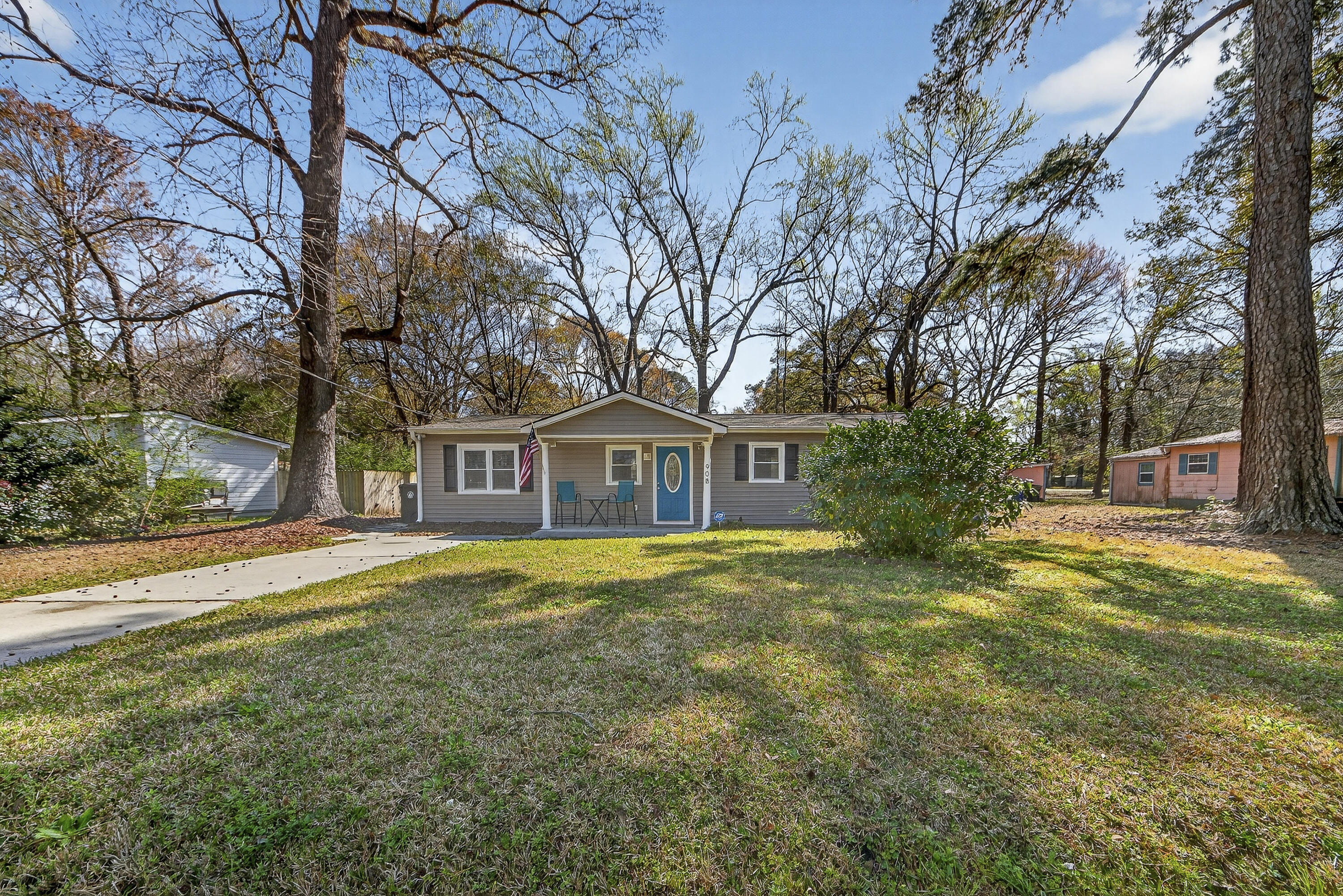 908 King Richard Drive