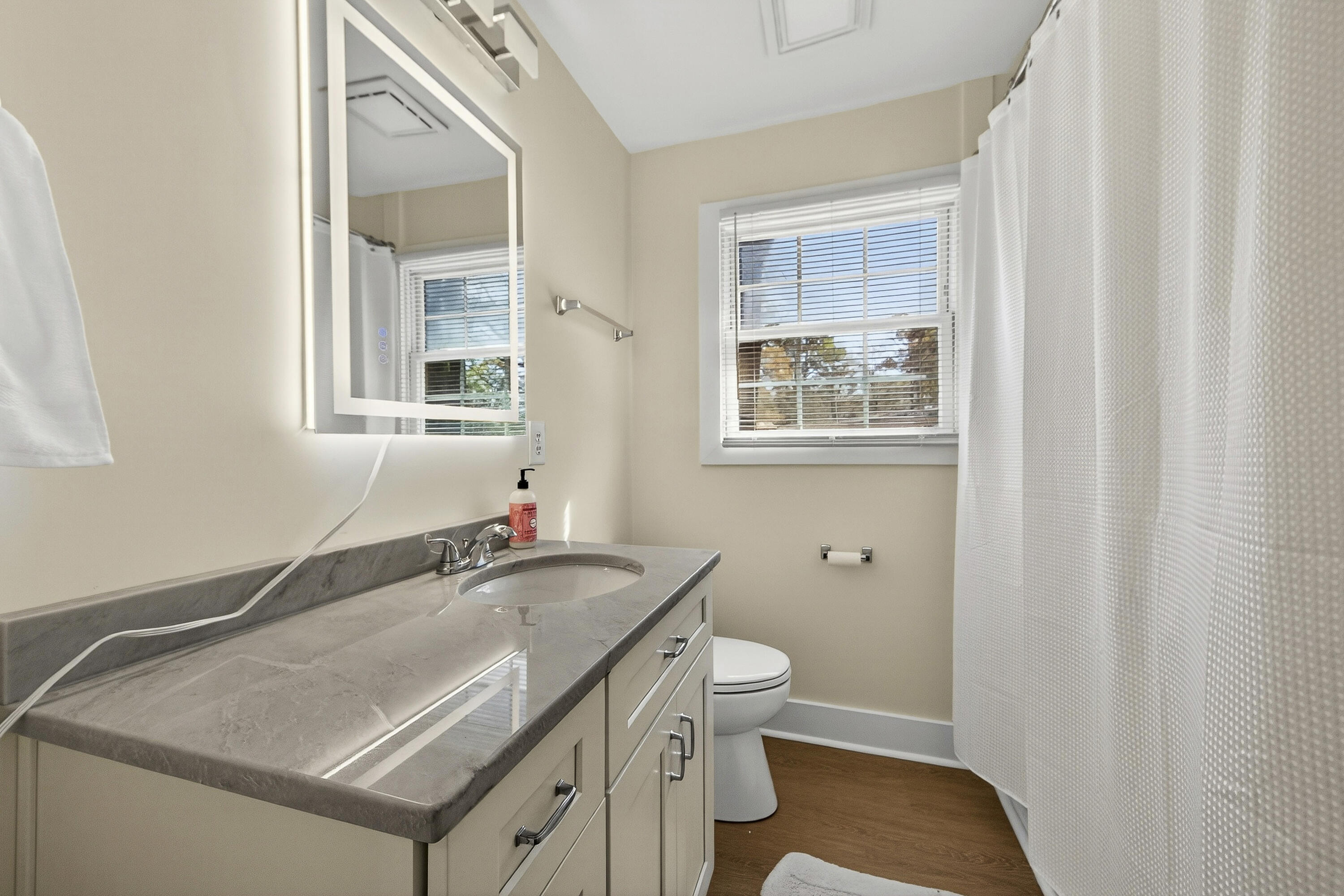 908 King Richard Drive