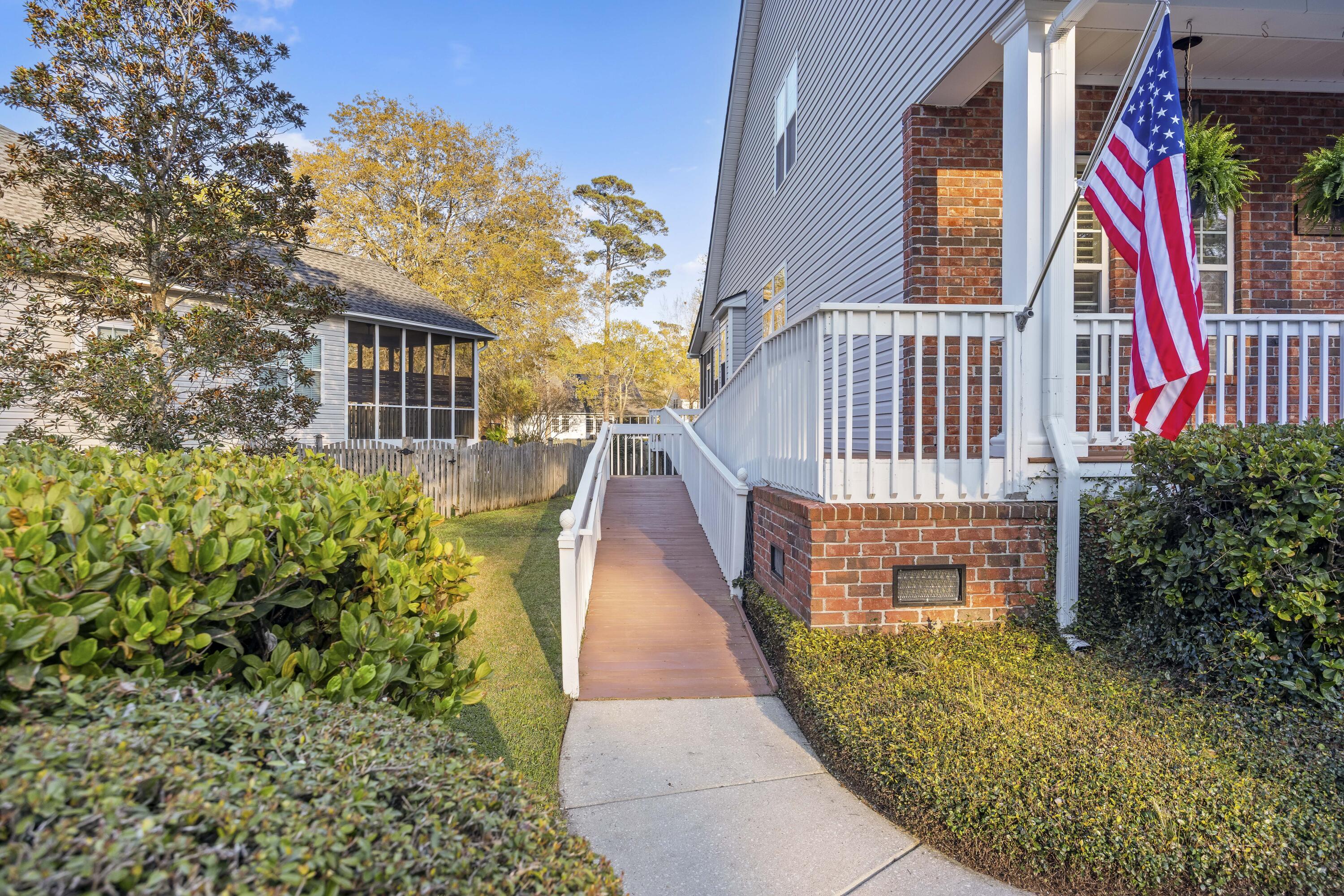 1617 William Hapton Way