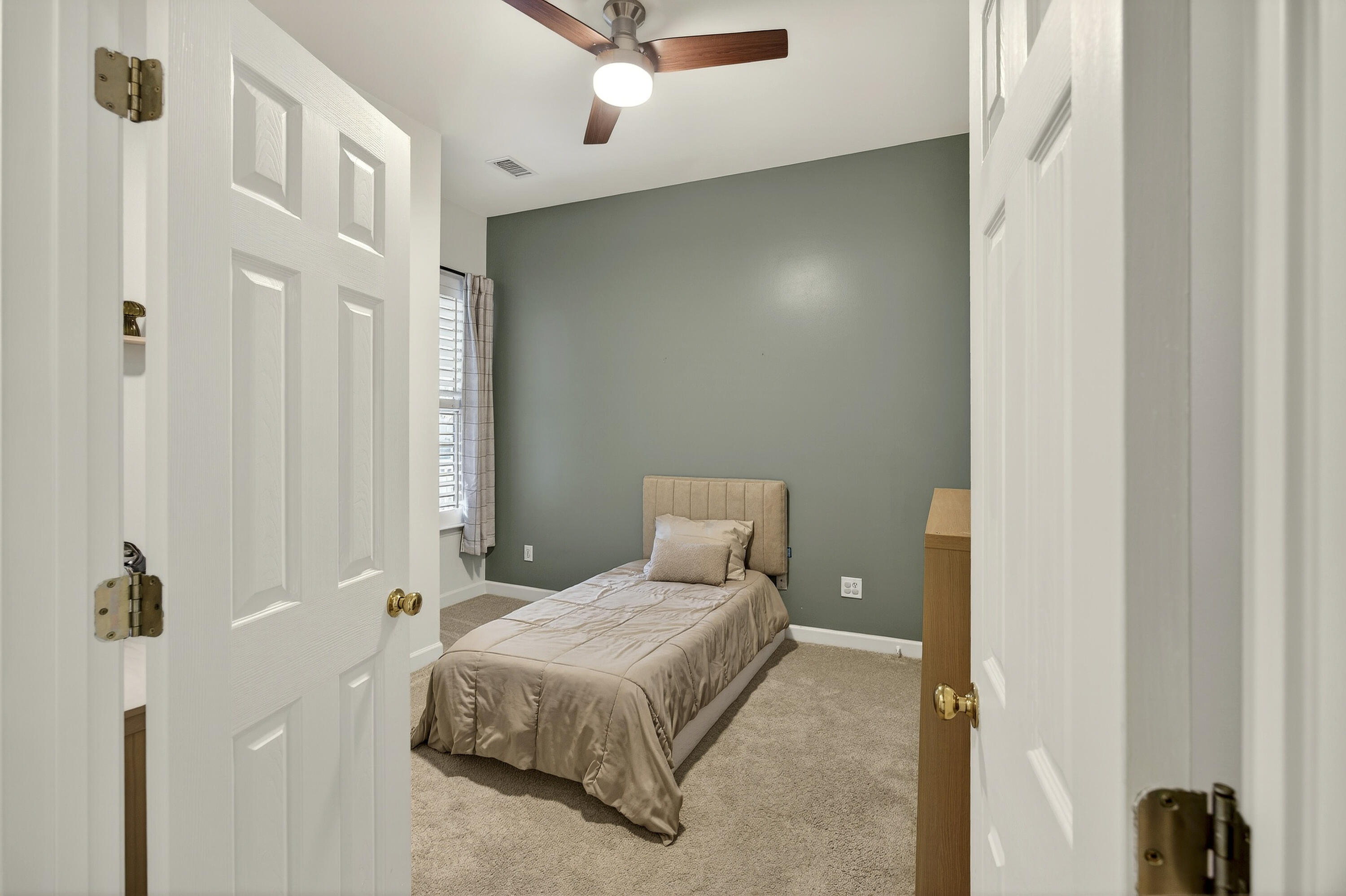 1617 William Hapton Way