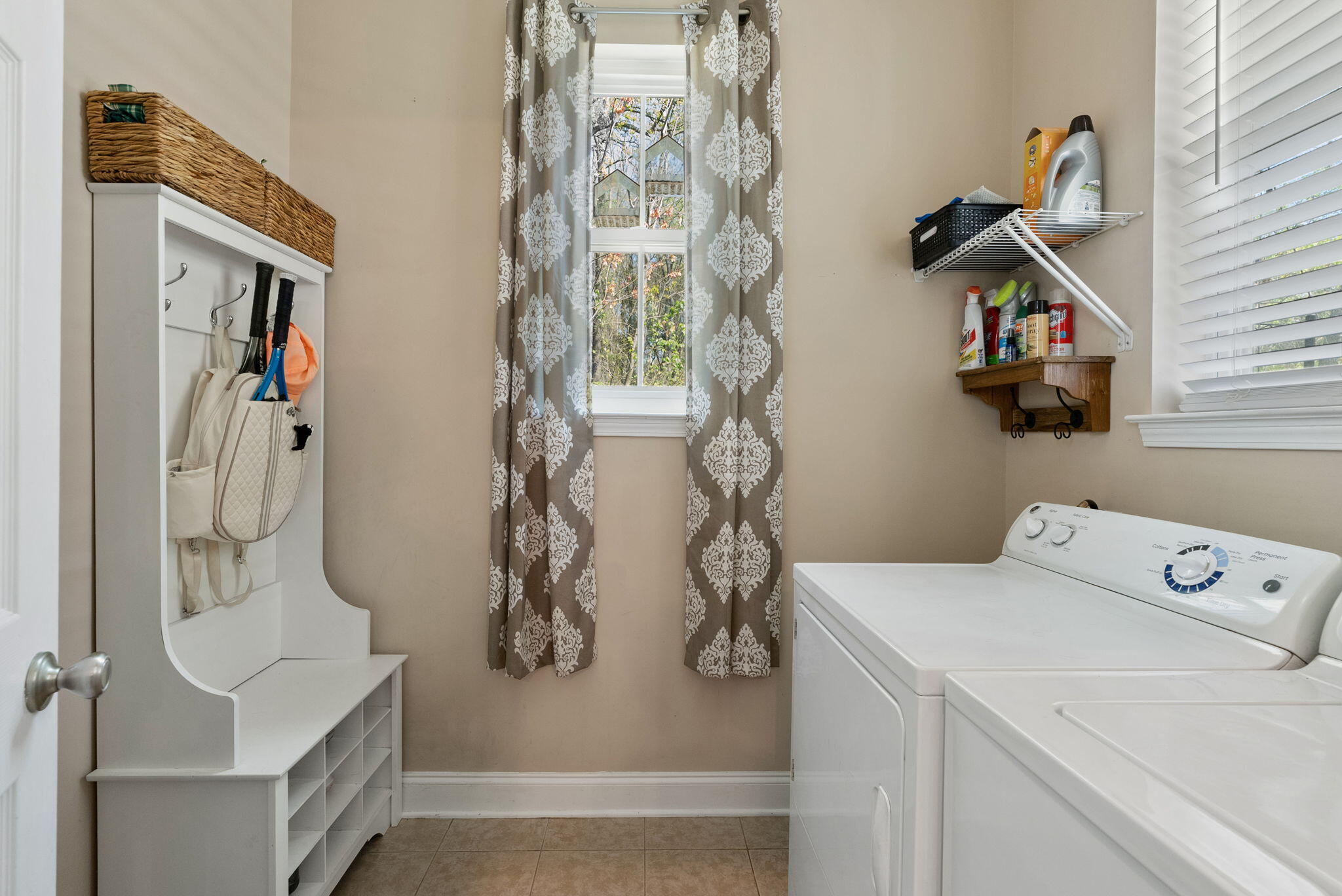 5122 Hyde Park Village Lane