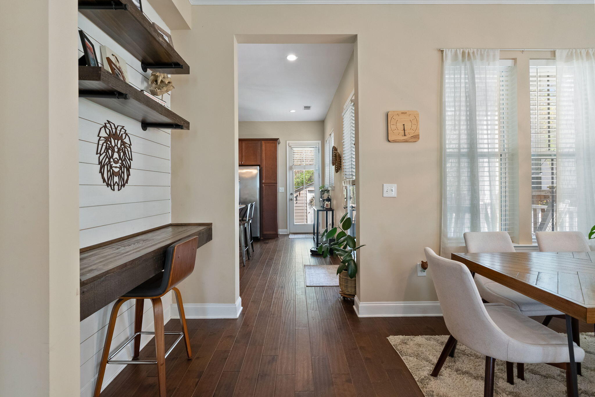 5122 Hyde Park Village Lane