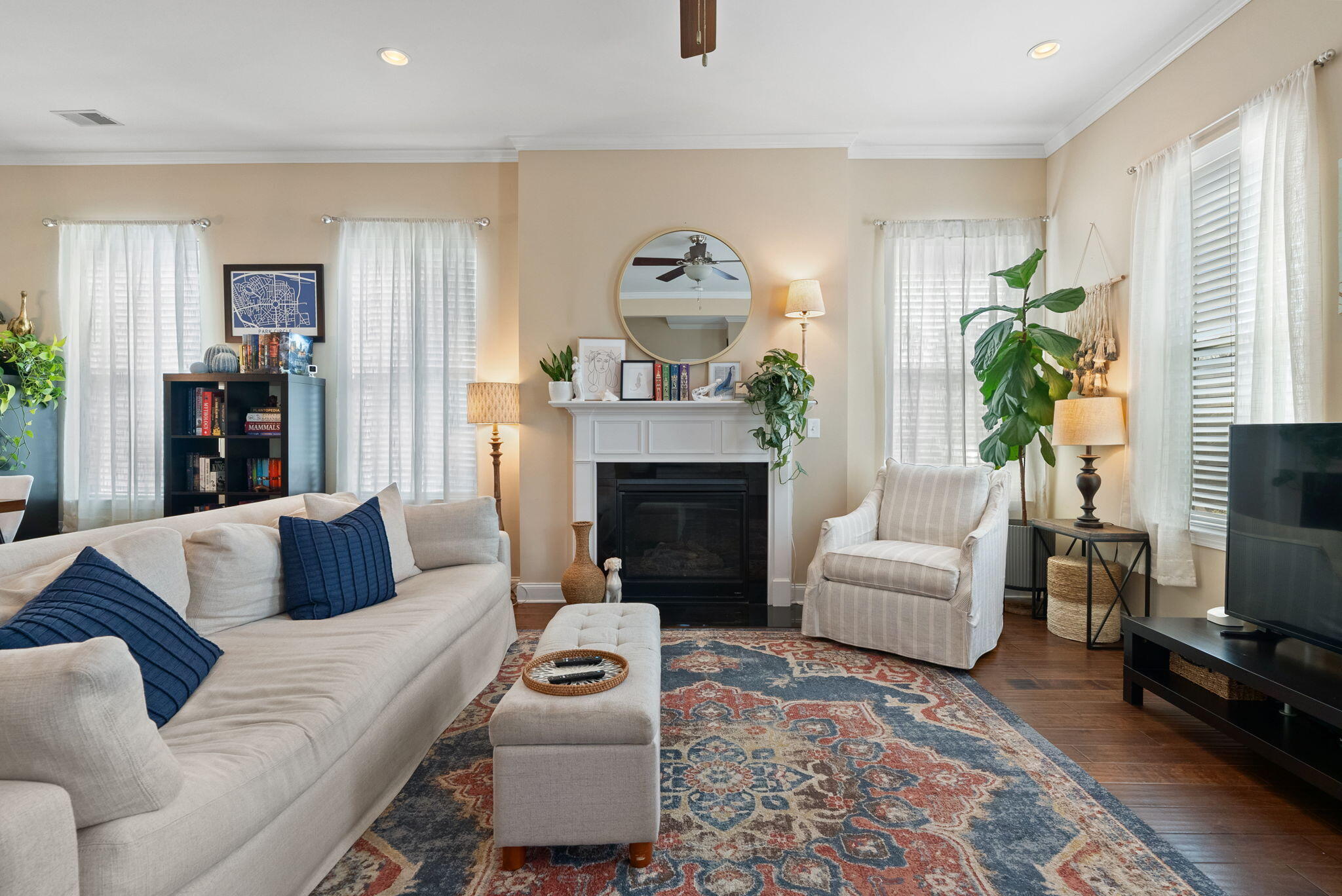 5122 Hyde Park Village Lane