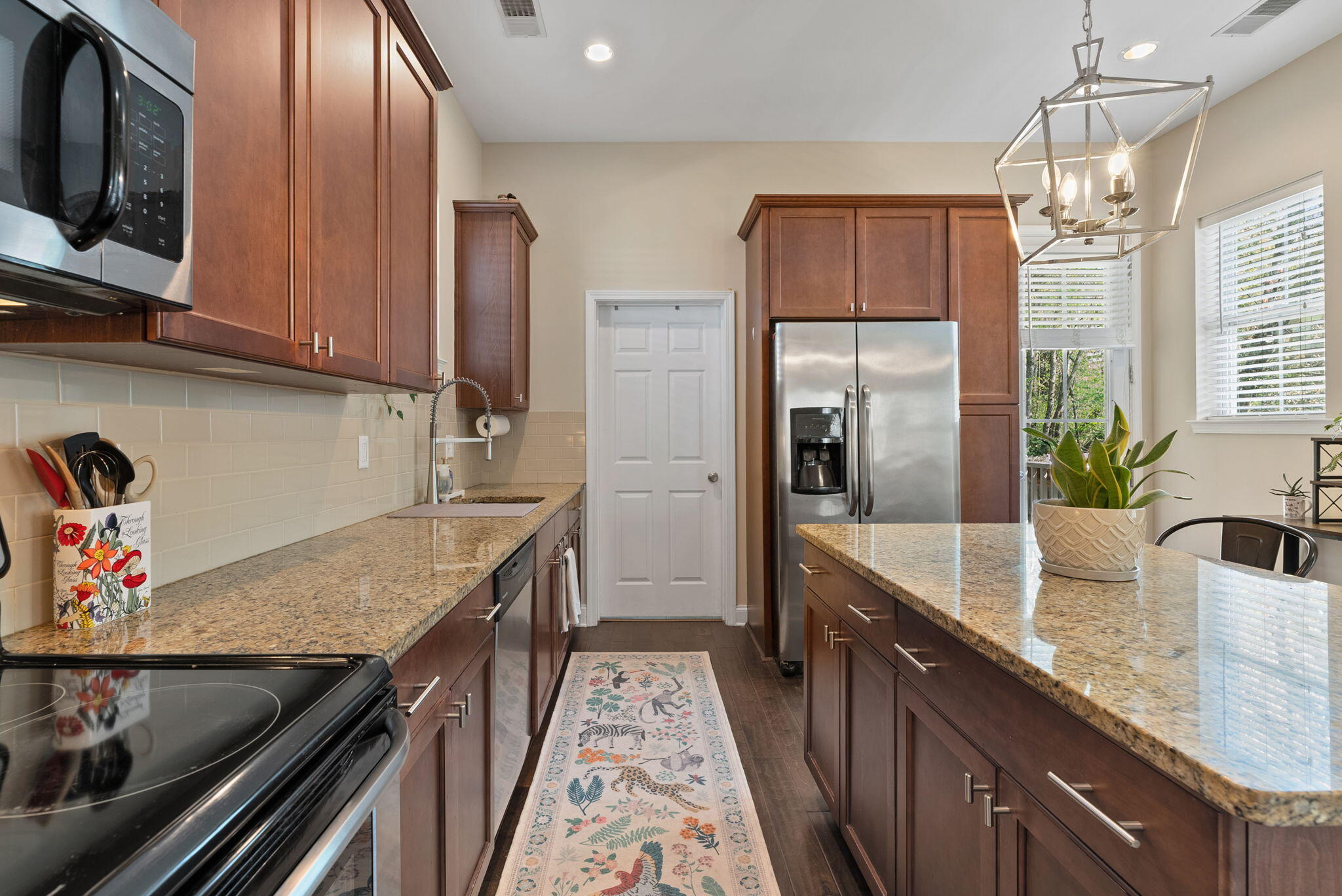 5122 Hyde Park Village Lane