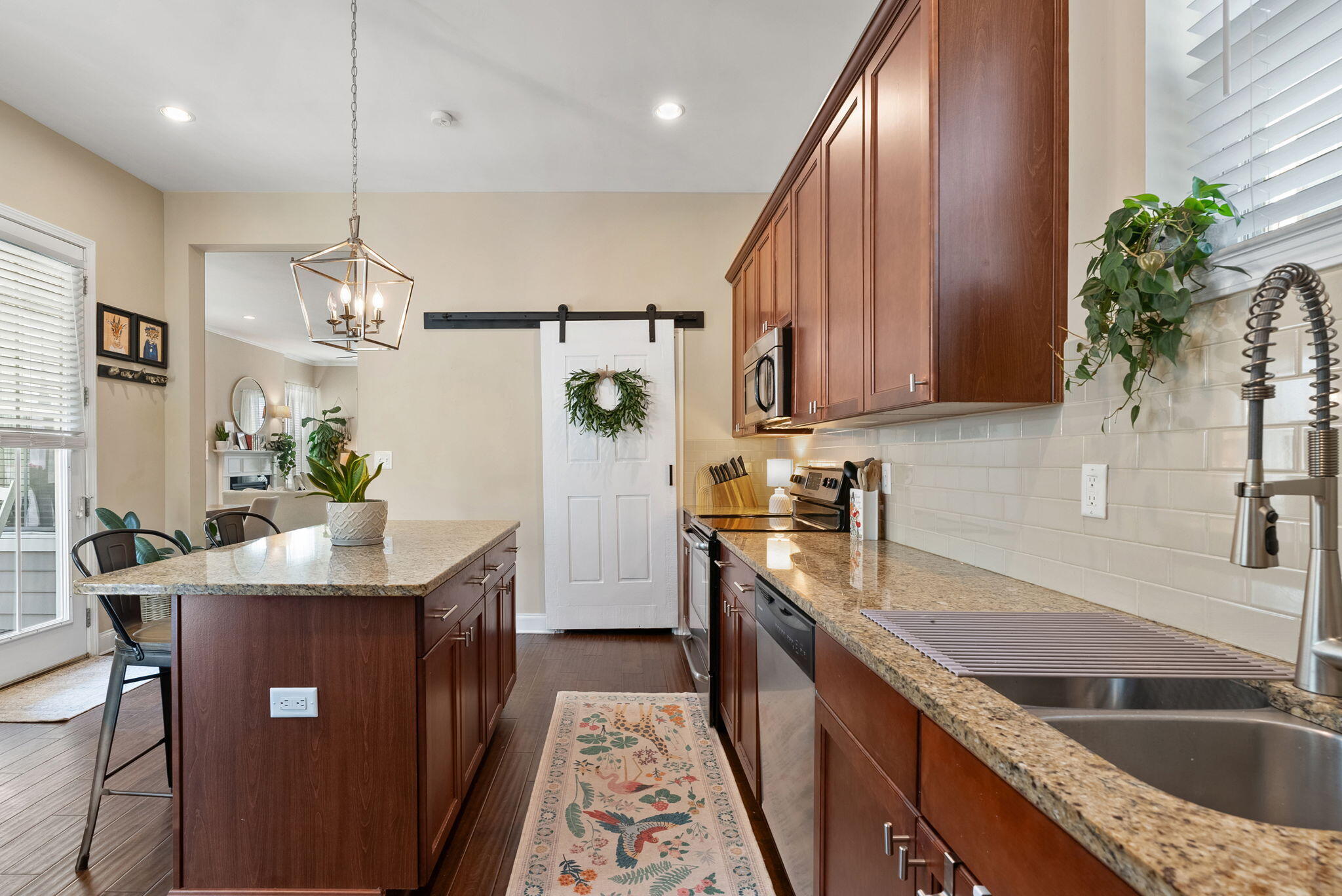 5122 Hyde Park Village Lane