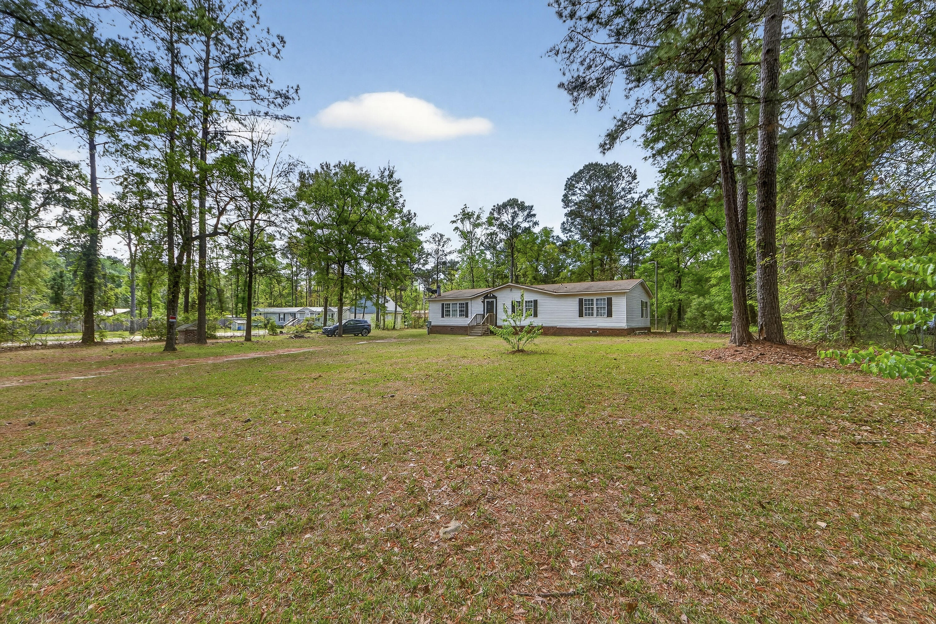 1093 Tobacco Road