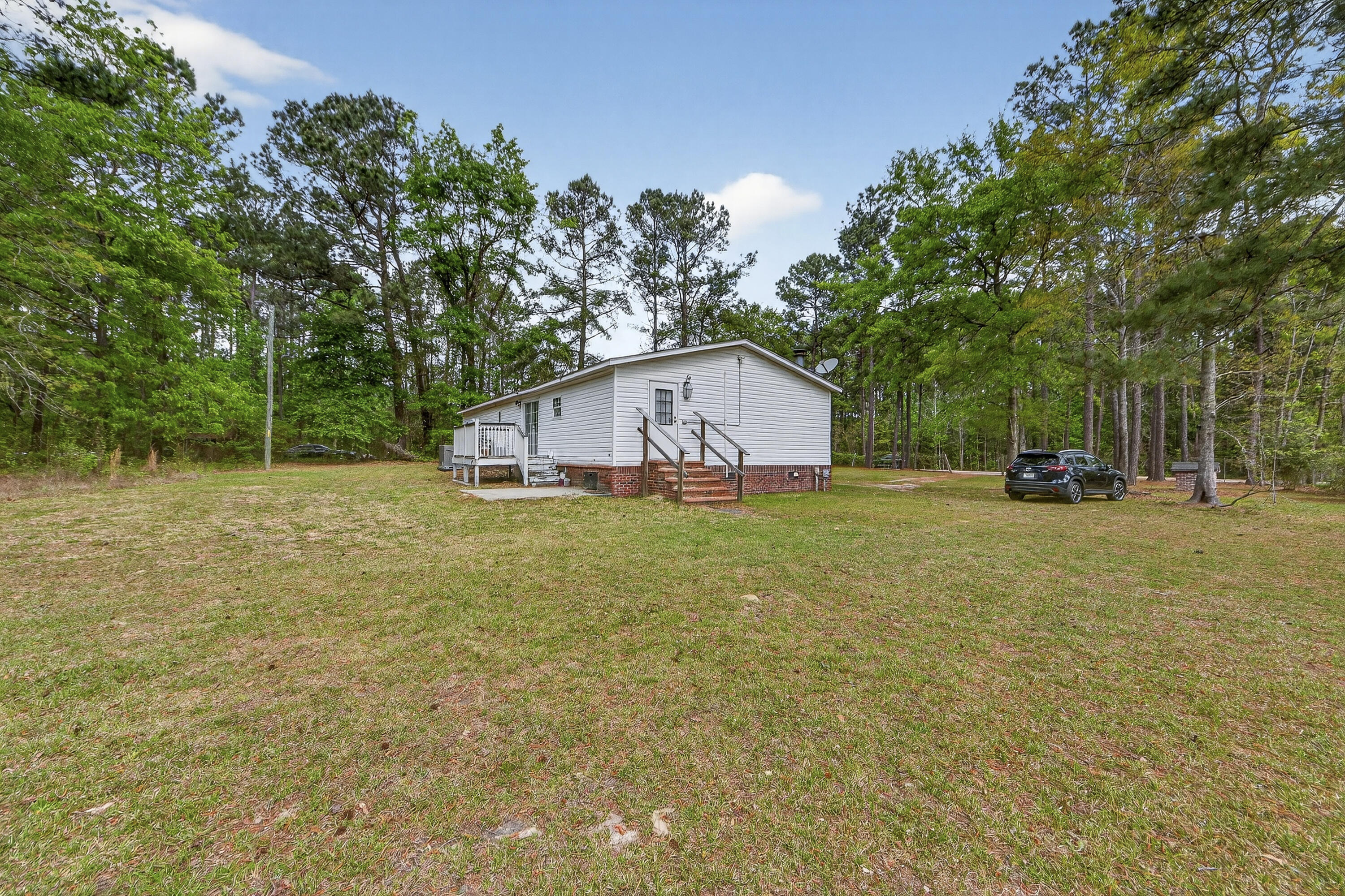 1093 Tobacco Road