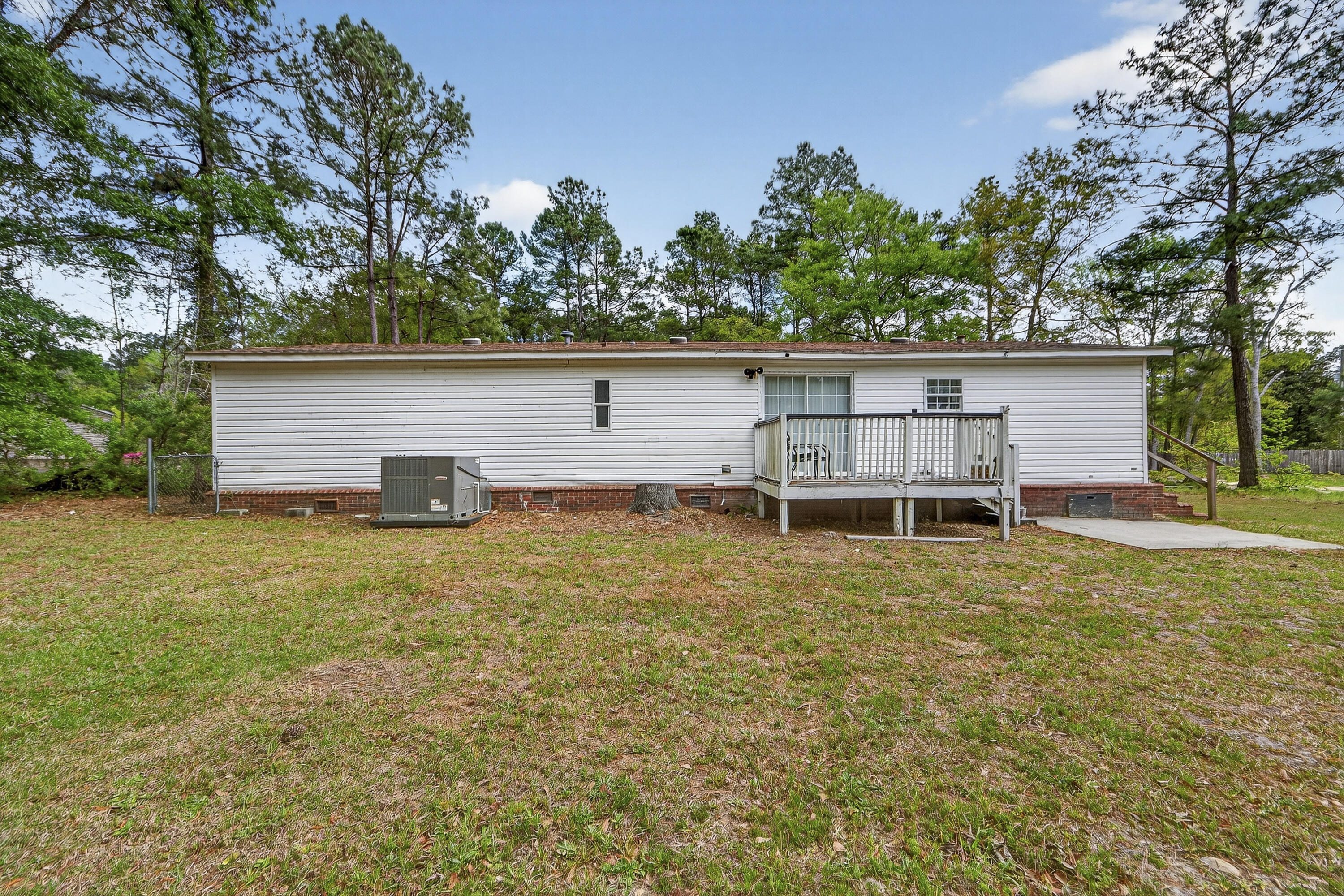 1093 Tobacco Road