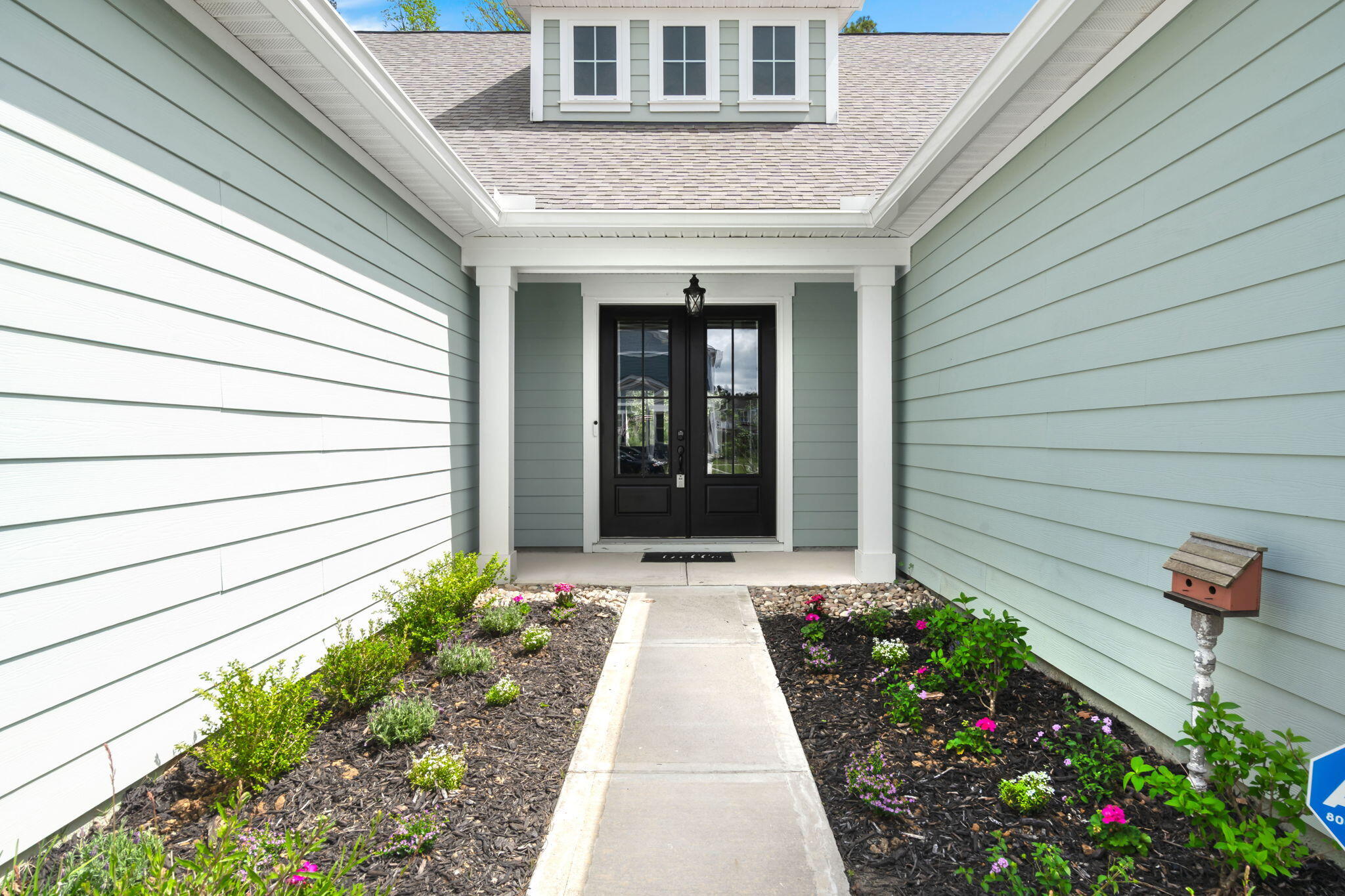 404 Oak View Way